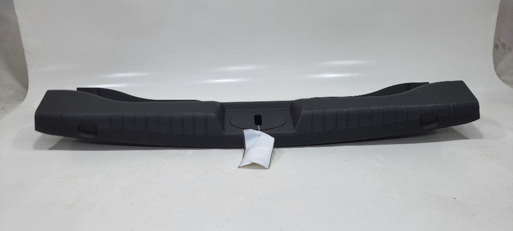 Acabamento Painel Traseiro Cruze Sedan 2014 96954079 Preto 2