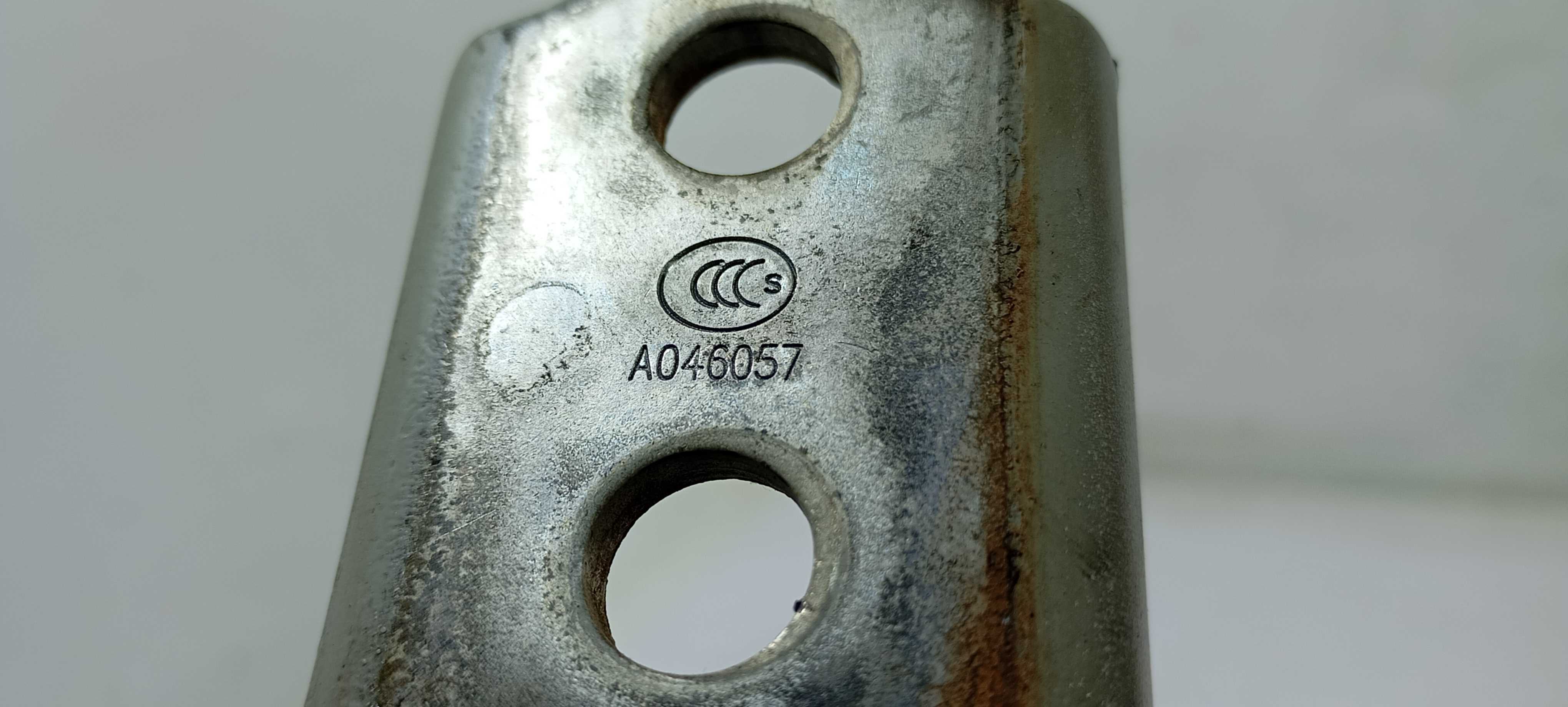 Dobradiça Porta Dianteira D. Kia Sorento Ex2 2.4 12 A046057 7