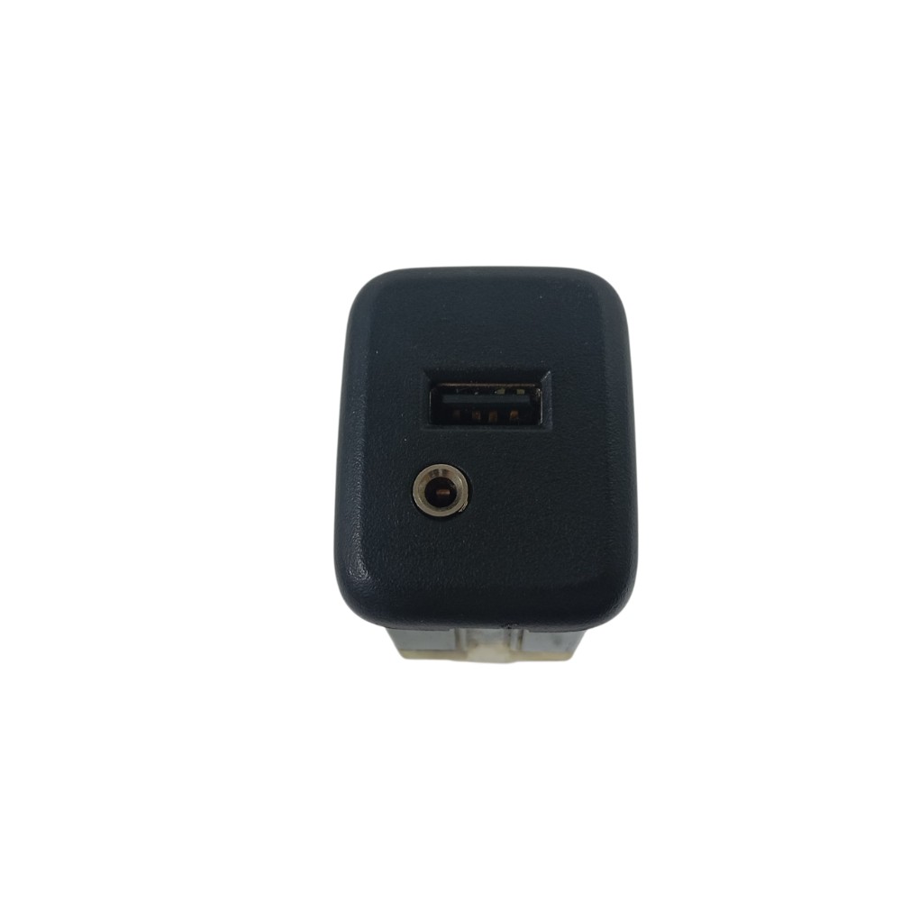 Conector Usb Gm Tracker Lt 1.4 2018 13591084 1