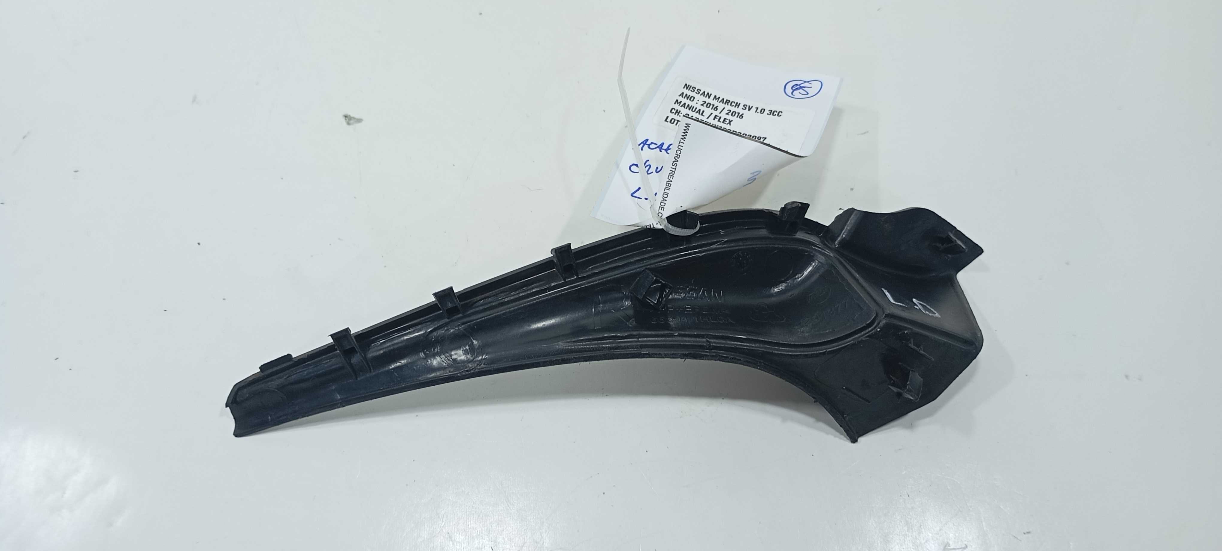 Acabamento Churrasqueira Dir Nissan March Sv 1.0 2016 668941 Preto 4