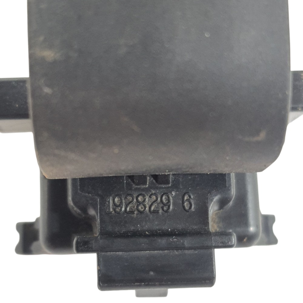Botão vidro dianteiro direito toyota etios 2014 1928296 4