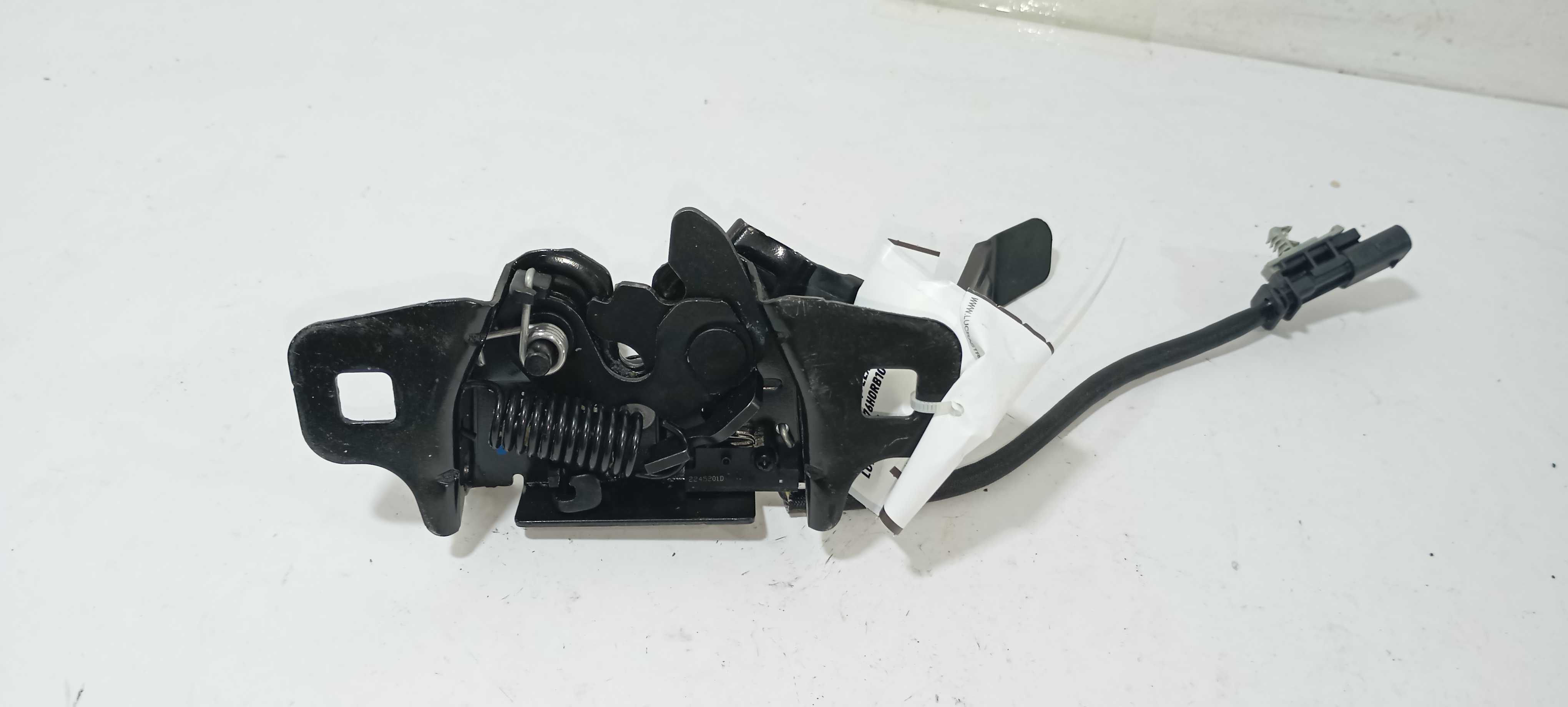 Fechadura Capô Gm Tracker Lt 2024 26387695 5