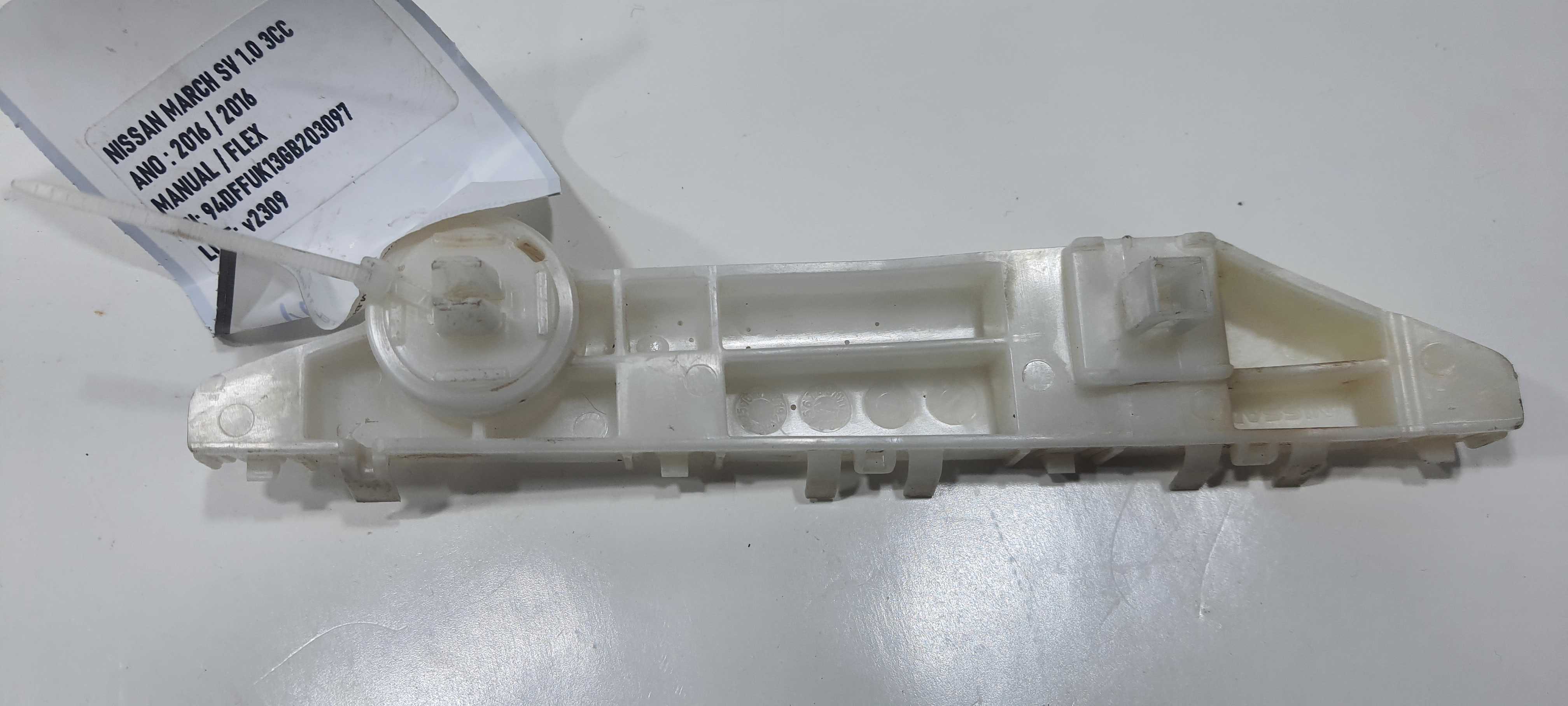 Guia Parachoque Direito Nissan March Sv 1.0 2016 852209leoa 6