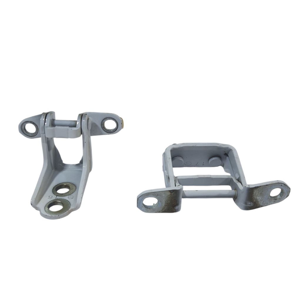 Dobradiça Porta Traseira Direita Kicks 2022 824005rb0a 1