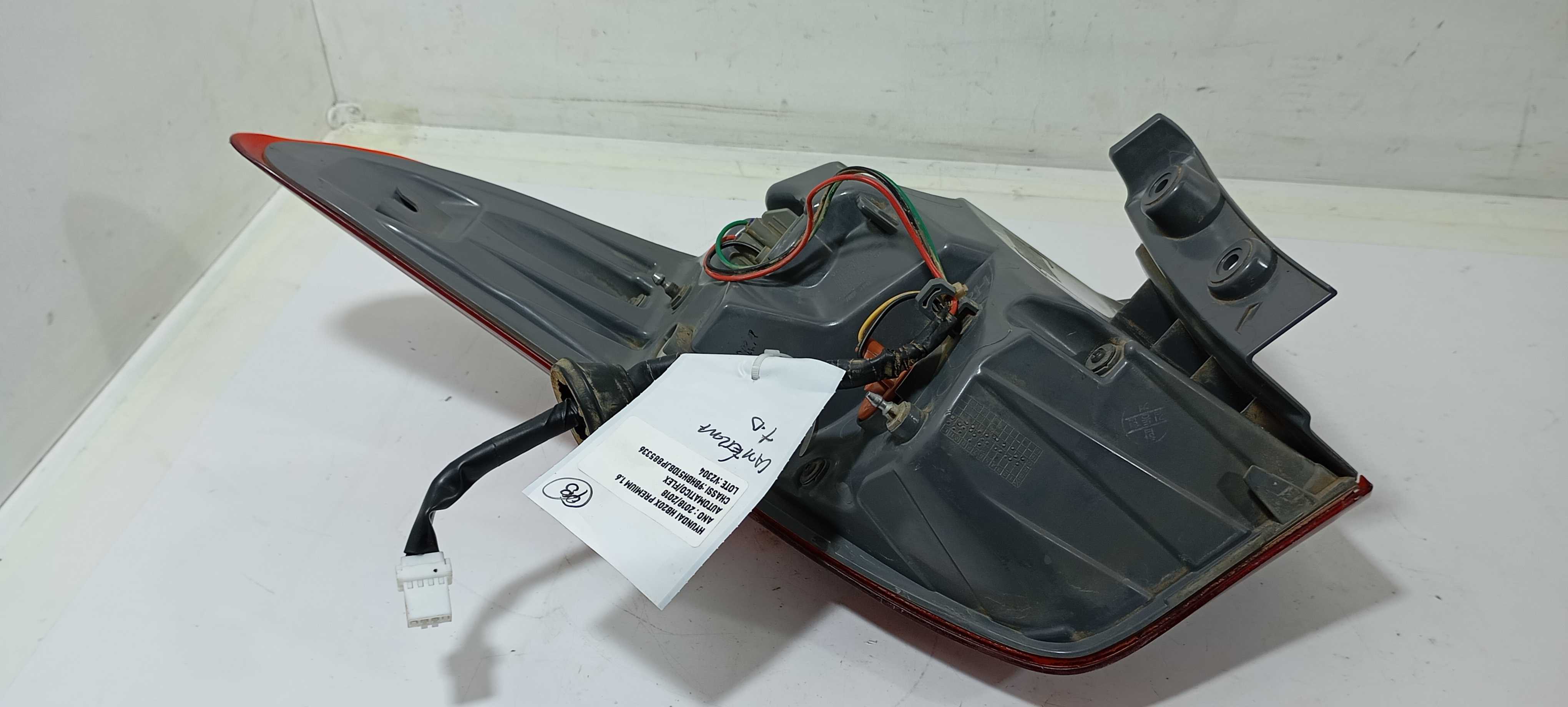 Lanterna Traseiro D.  Hb20x Premium 1.6 2018 924021s 9
