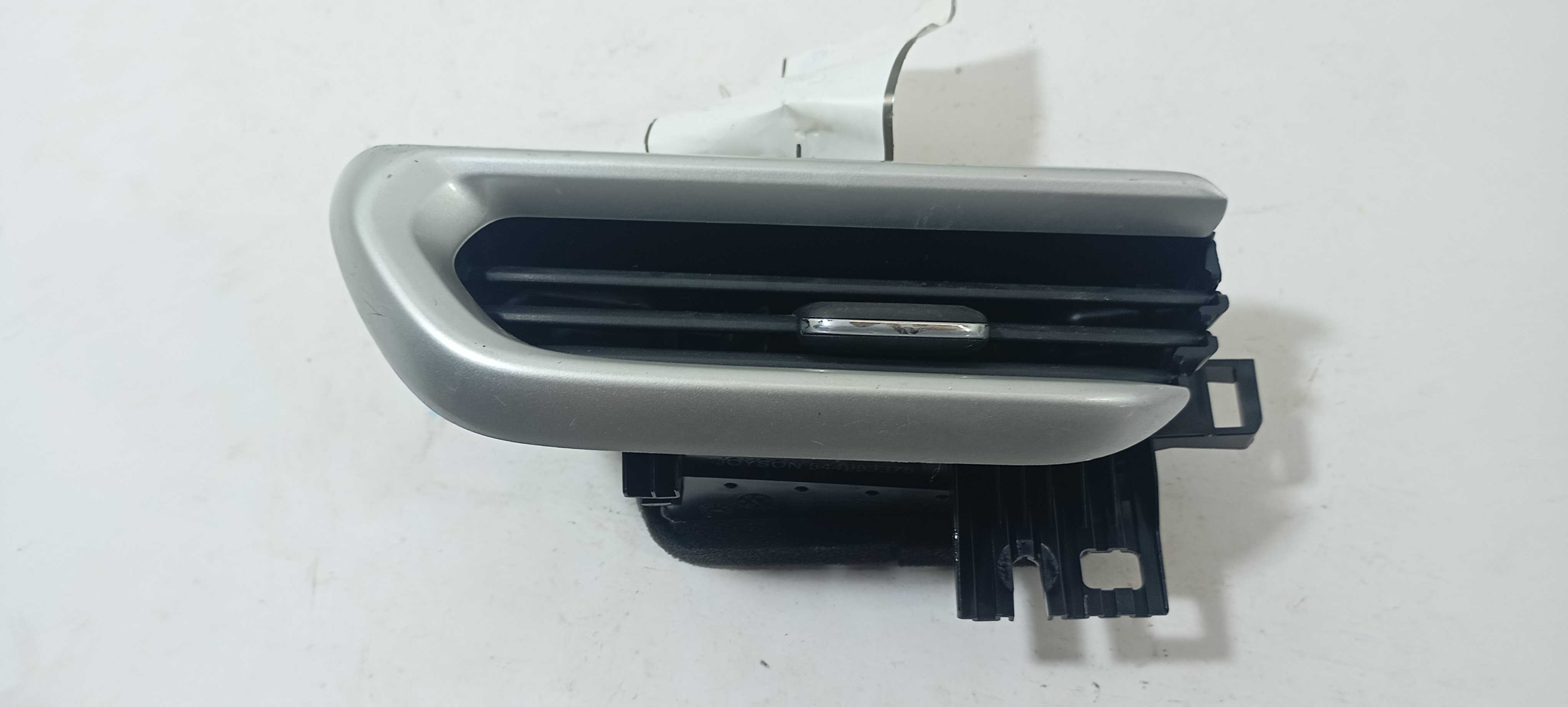 Difusor Ar Esquerdo Gm Tracker Lt 2024 26302917 5