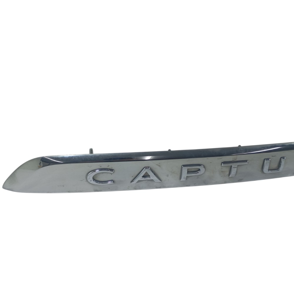 Moldura Tampa Traseira Renault Captur 2021 848105451R 3