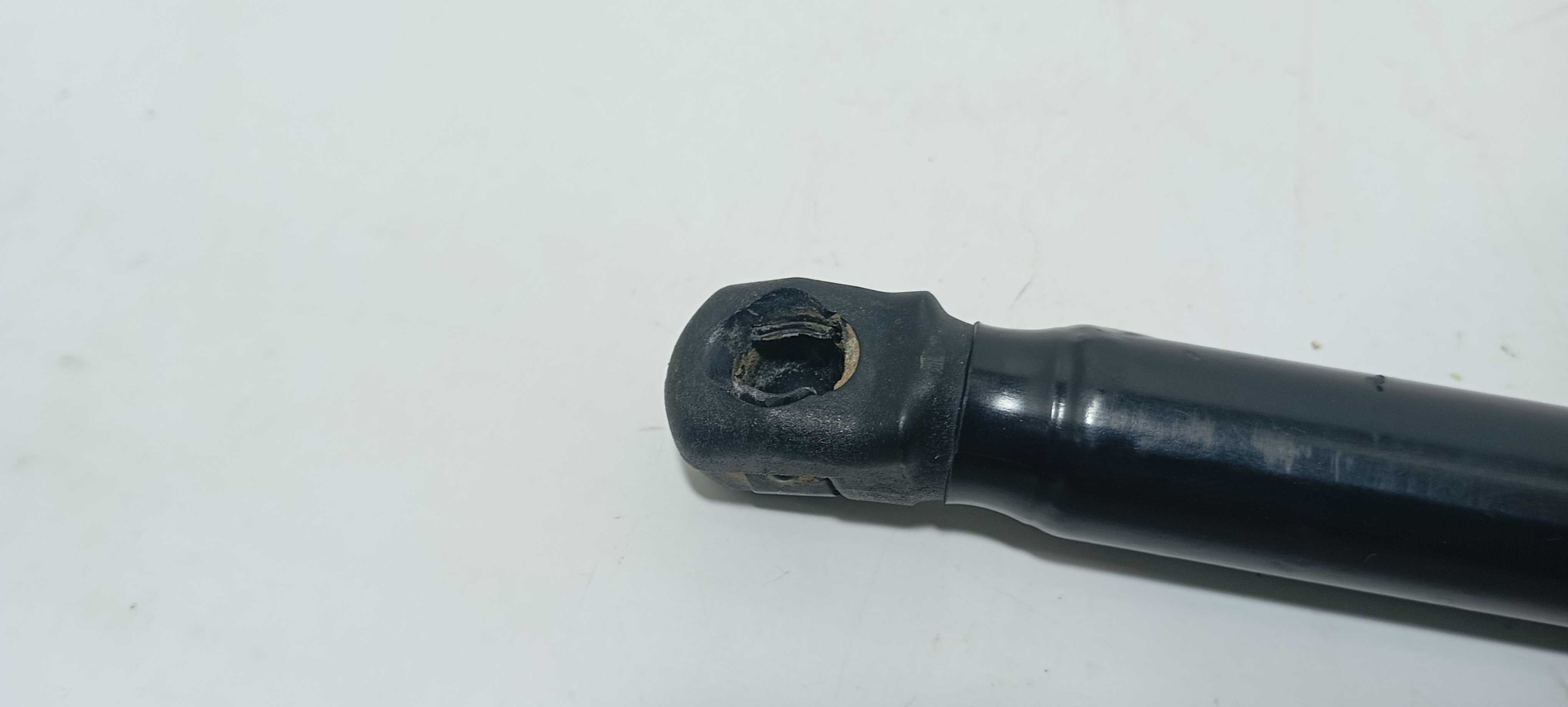 Amortecedor Tampa Traseira Hb20 Comfort 2023 81840r1500 6