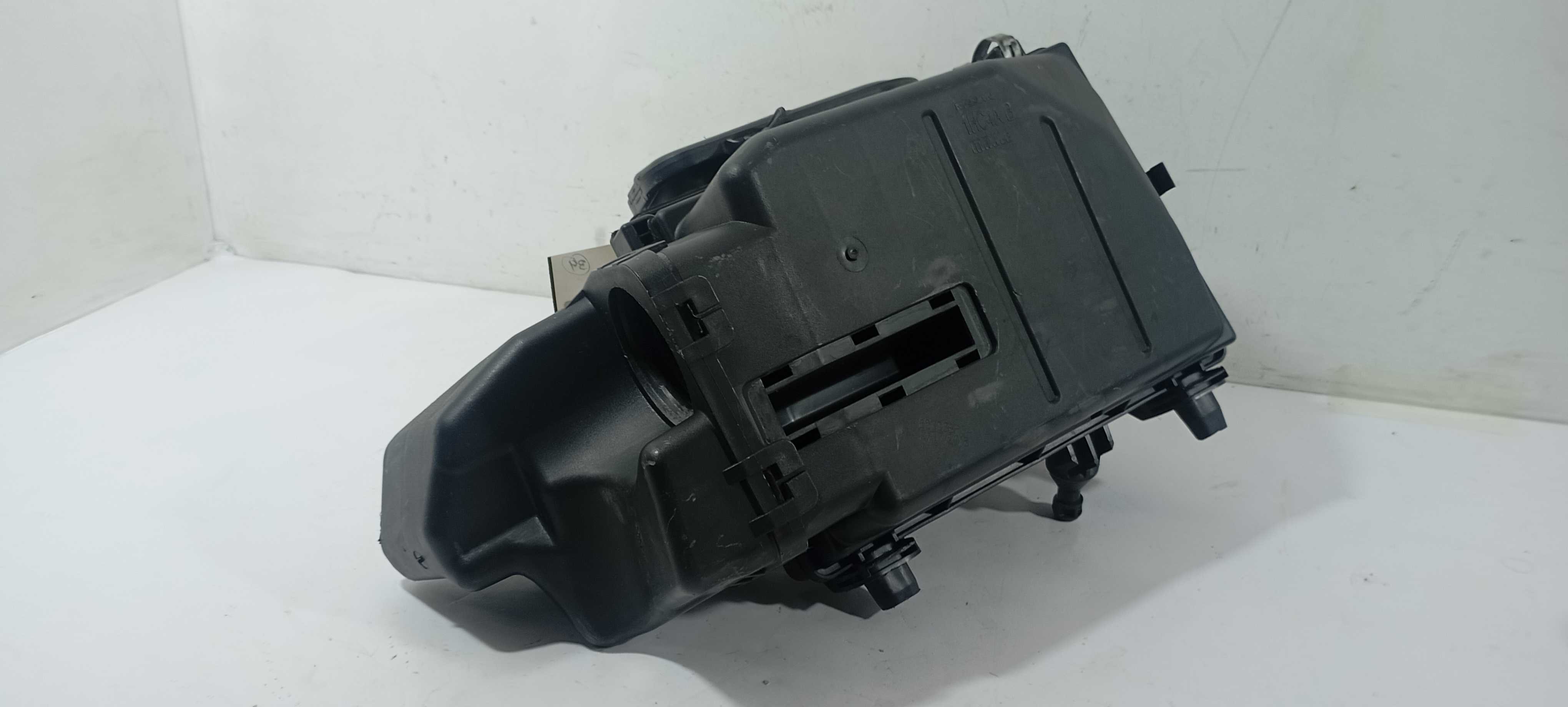 Caixa Filtro Ar Nissan March 1.0 2019 1hc4ab Detalhe