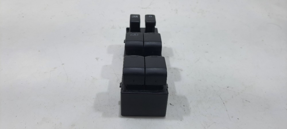Botão Dianteiro Esquerdo Nissan March S 1.0 Ano 2019 8518sd 5