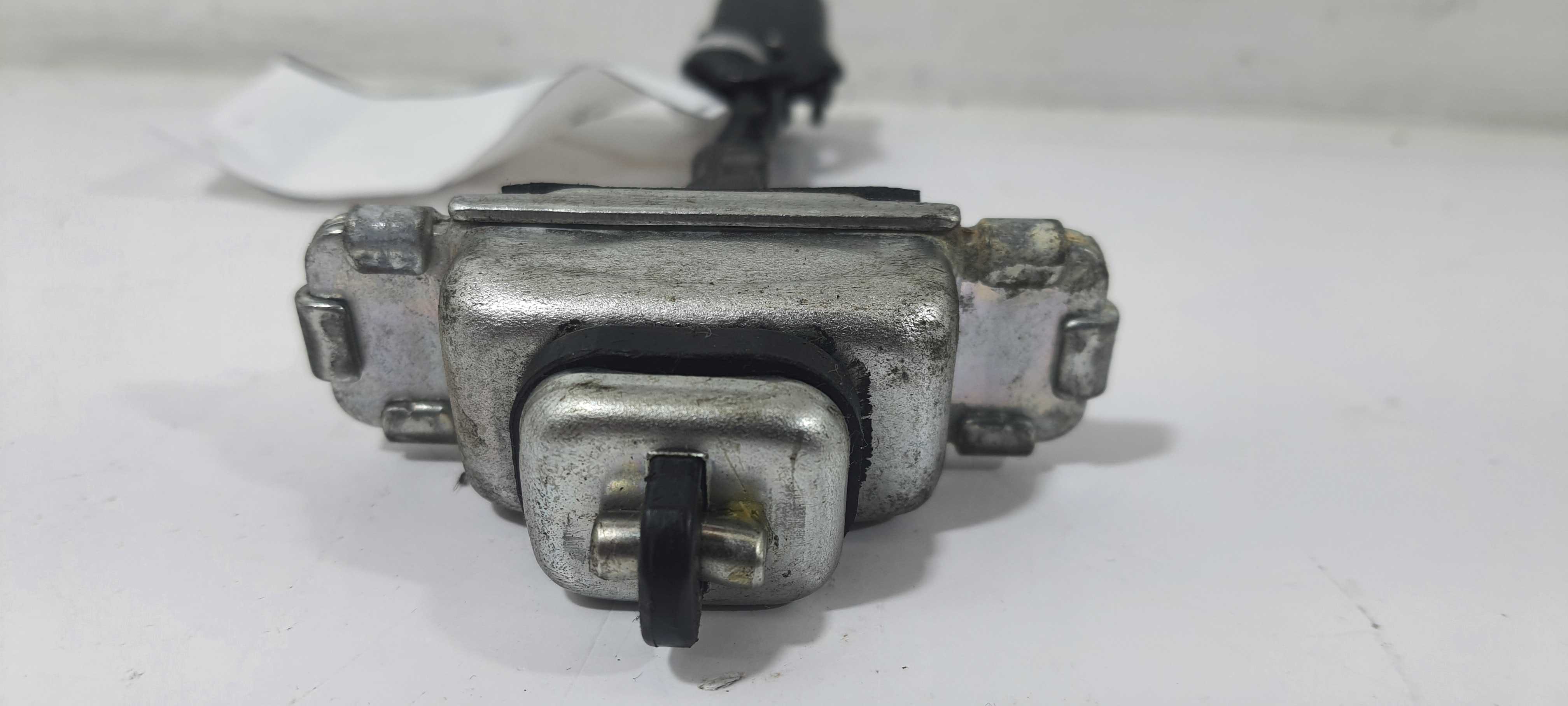 Limitador Porta Traseira E. Gm Onix Activ 1.4 18 52158971 5