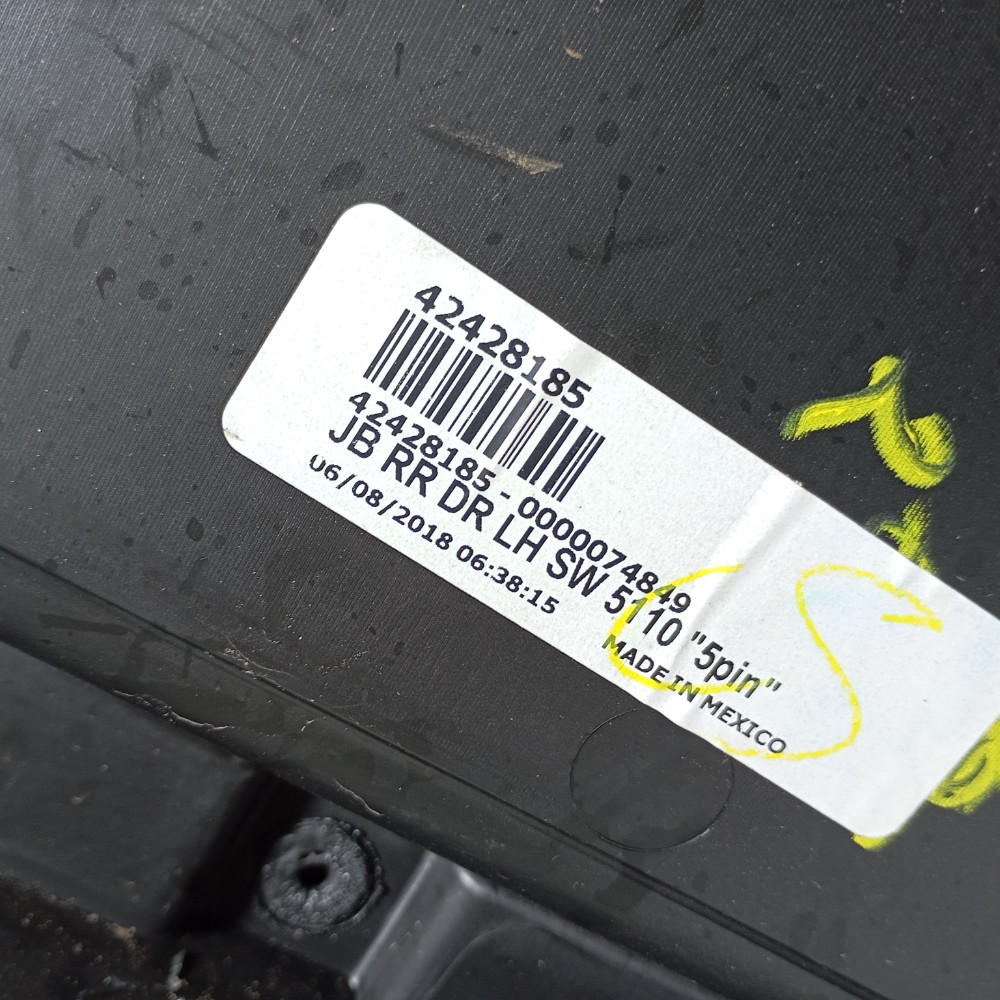 Forro Porta Traseira Esquerda Tracker Lt 1.4 2018 42428185 Preto 7