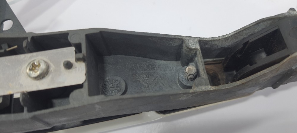 Maçaneta Externa Diant Esquerda Peugeot 208 2018 9801119280 Branca Dianteira 10