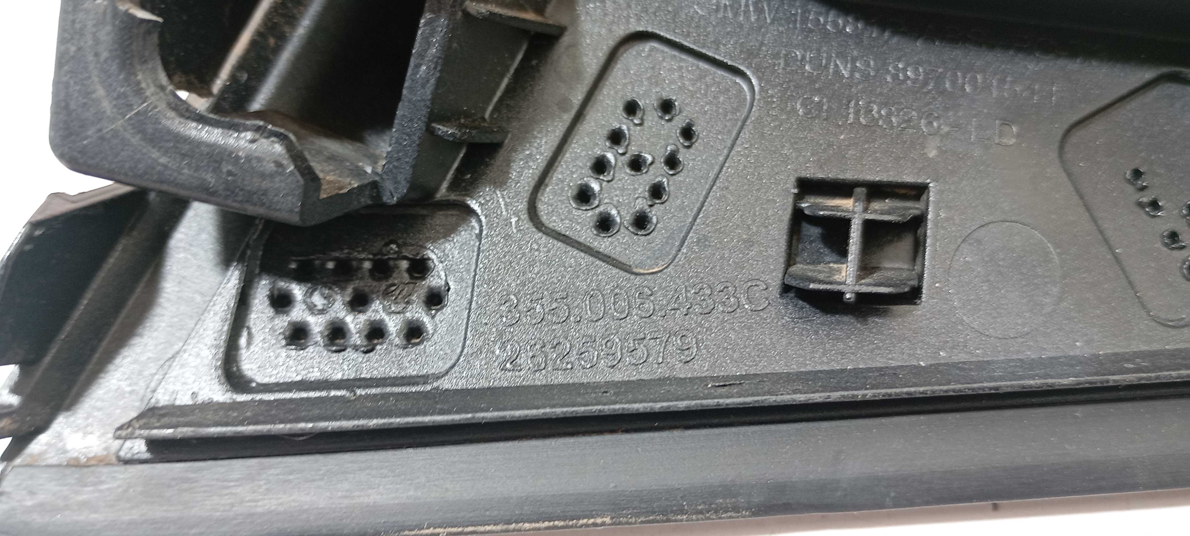Moldura Aerofólio Direito Tracker 2024 26259579 Detalhe 6