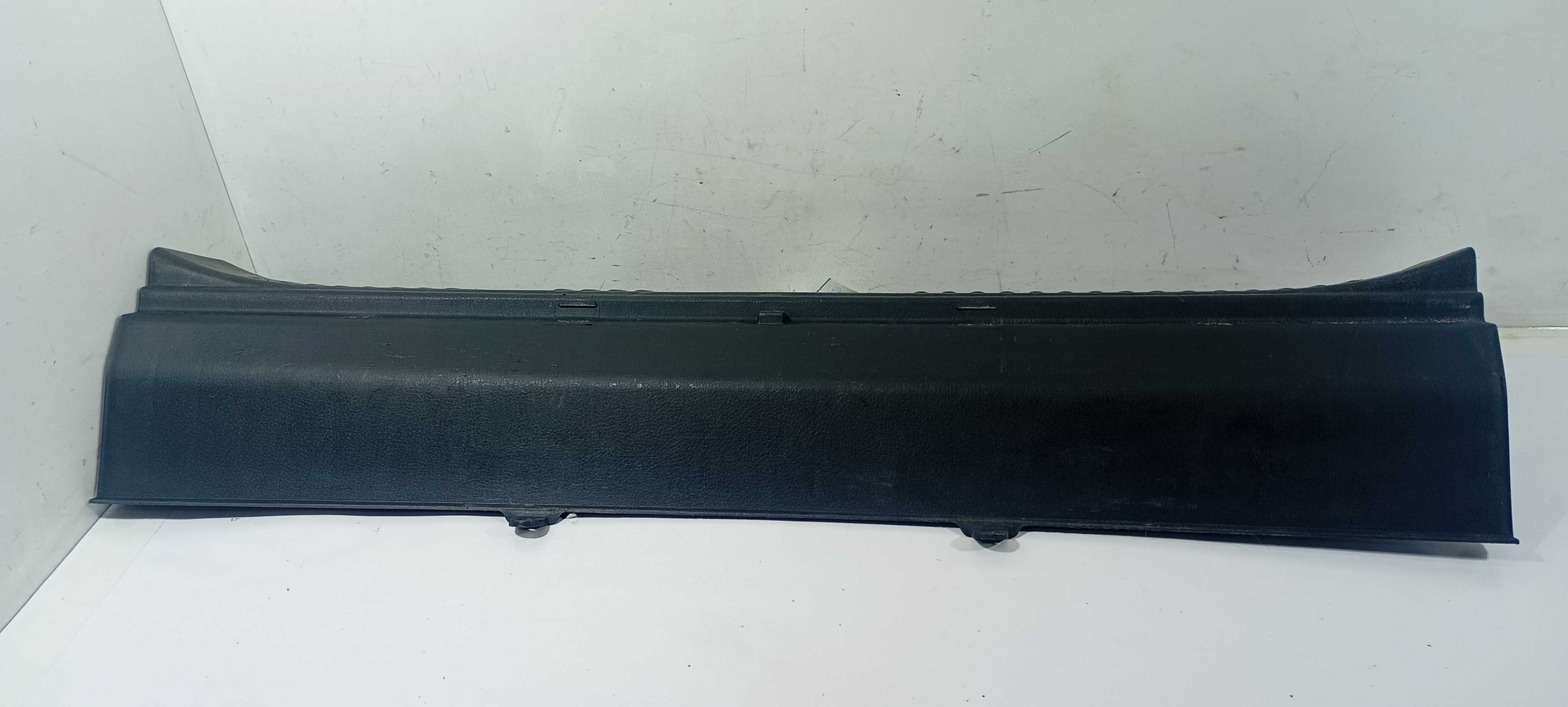 Acabamento Painel Traseiro Kia Sorento Ex 2.4 857702p000 3