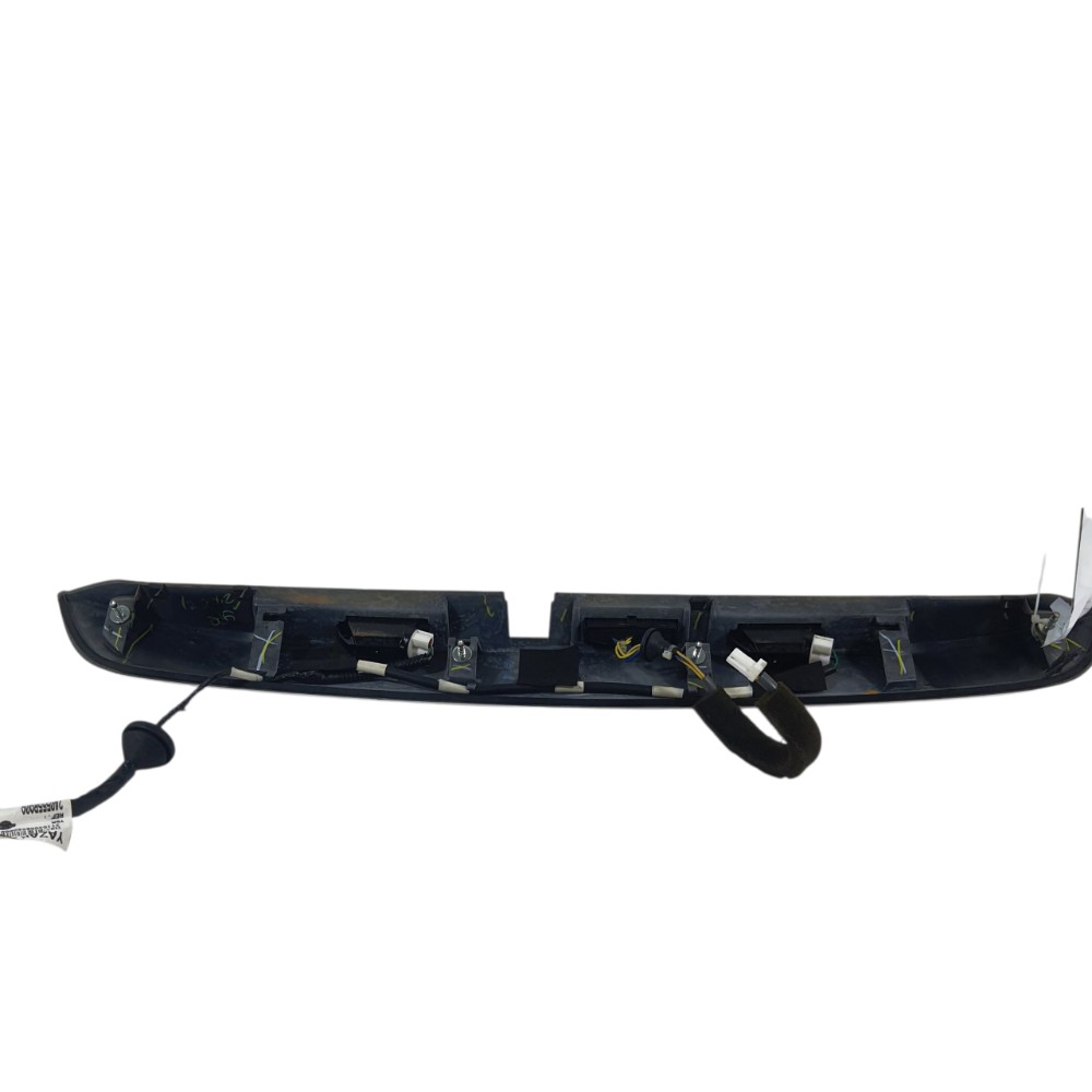 Moldura Tampa Traseira Nissan Kicks 2022 90810-5rb Branco Diamond 7