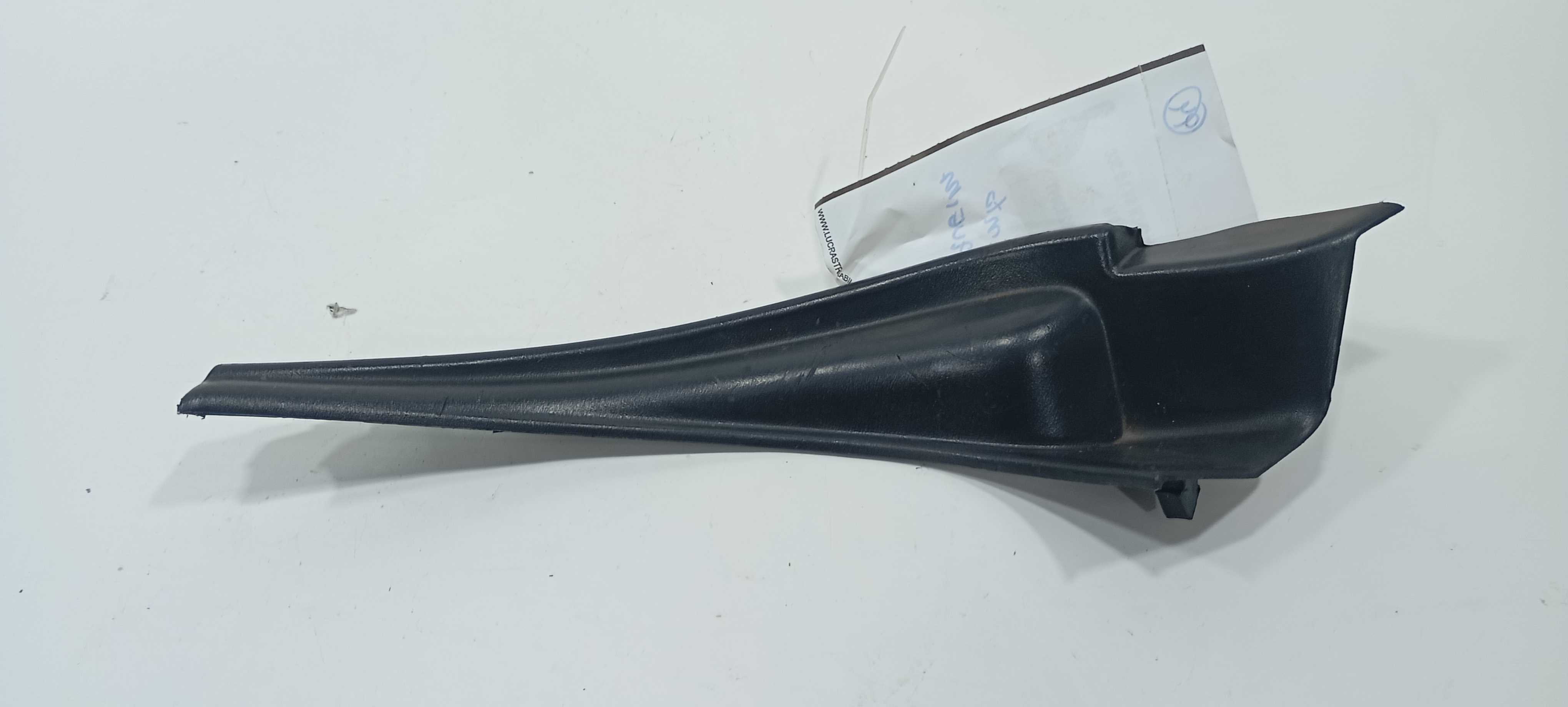 Acabamento Churrasqueira Esq Nissan March Sv 1.0 2016 668951 Preto
