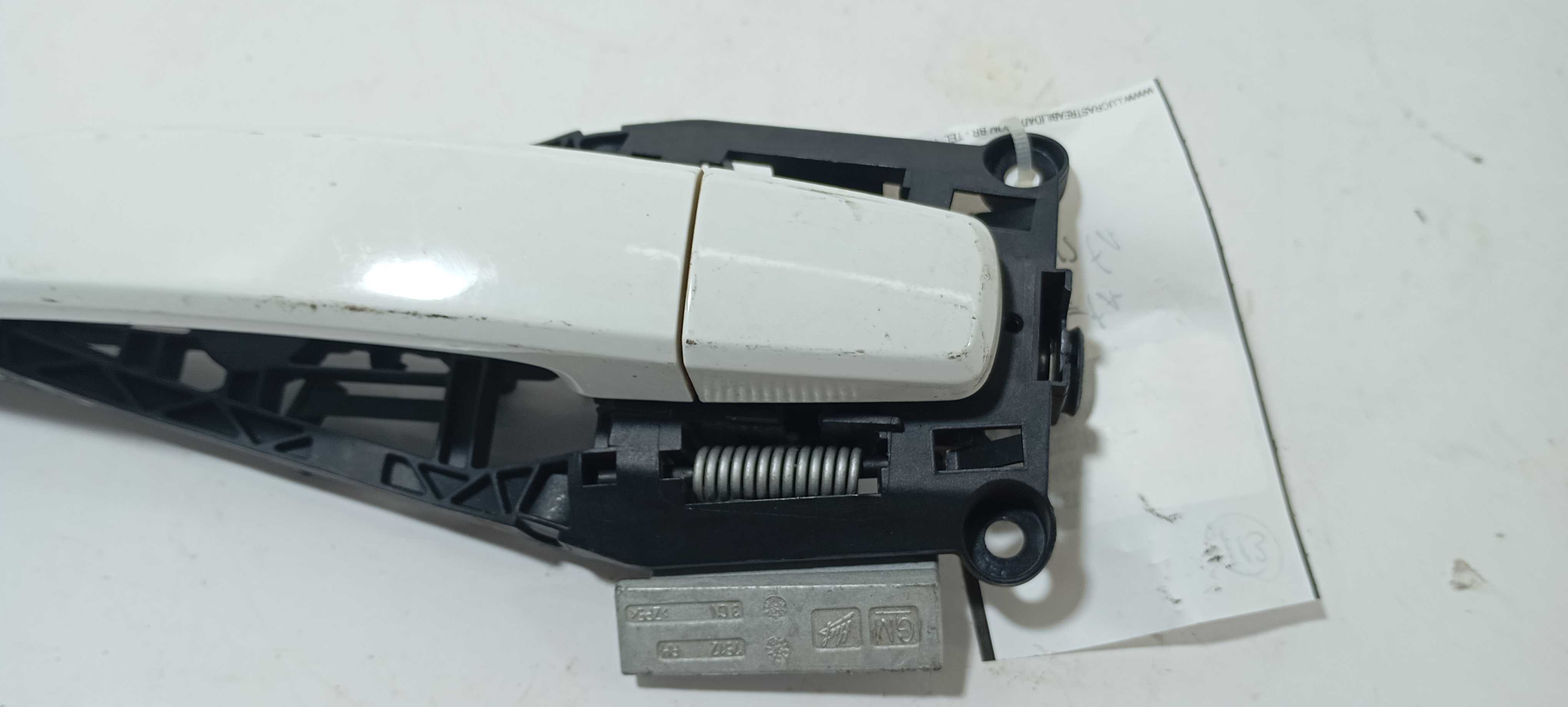 Maçaneta Ext Porta Traseira Direita Cruze 2014 25936881 Branco Traseira 5