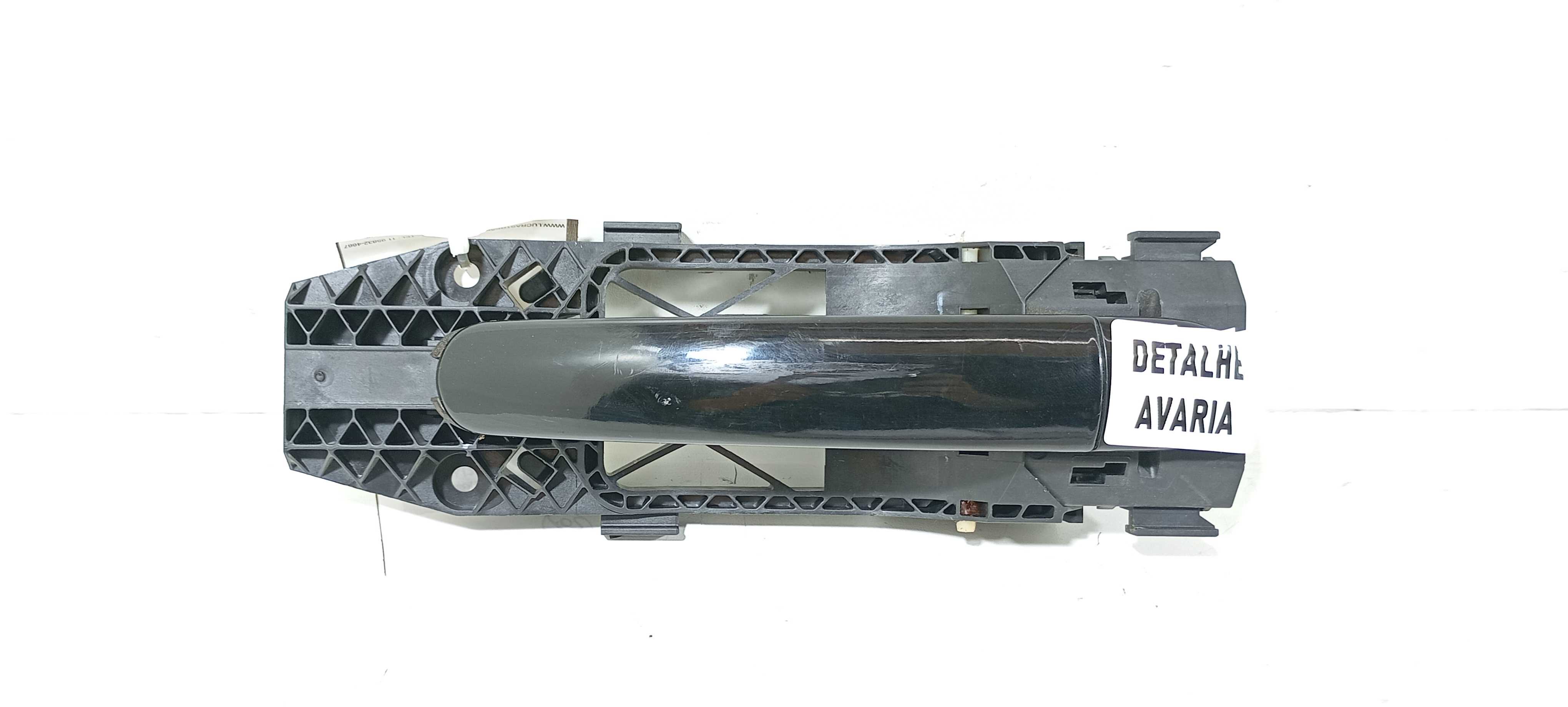 Maçaneta Exter. Tras. D. Vw Jetta 1.4 2016 V2297 C/ Detalhe Preto Traseira