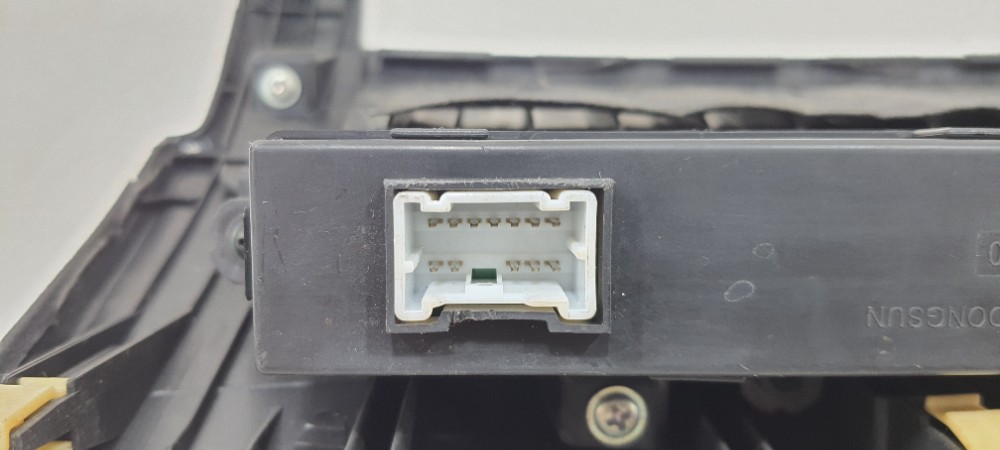 Moldura Central Painel Kia Sorento Ex 2.4 2012 945102p000 10