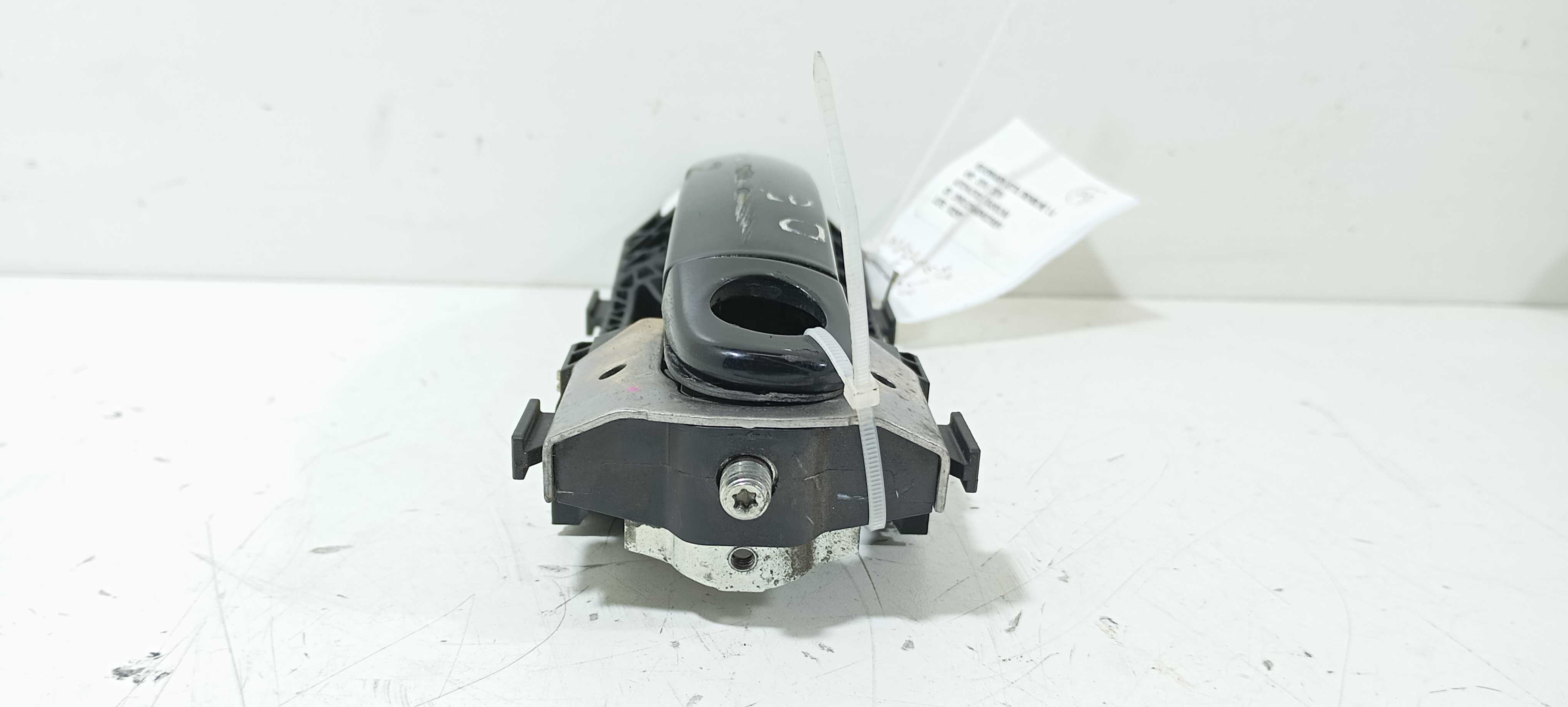 Maçaneta Exter. Diant. E. Vw Jetta 1.4 16 V2297 C/ Detalhe  Preto Dianteira 4
