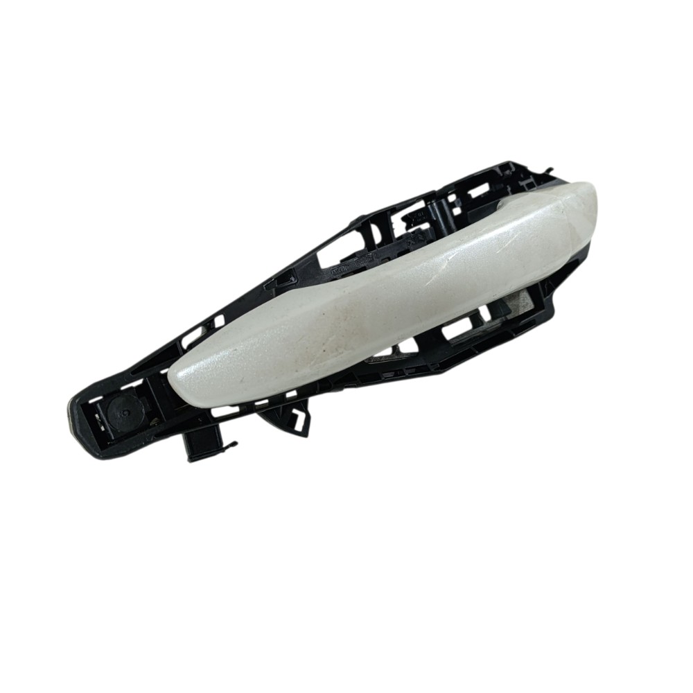 Maçaneta traseira esquerda Peugeot 208 ano 2024 83610R1500 2