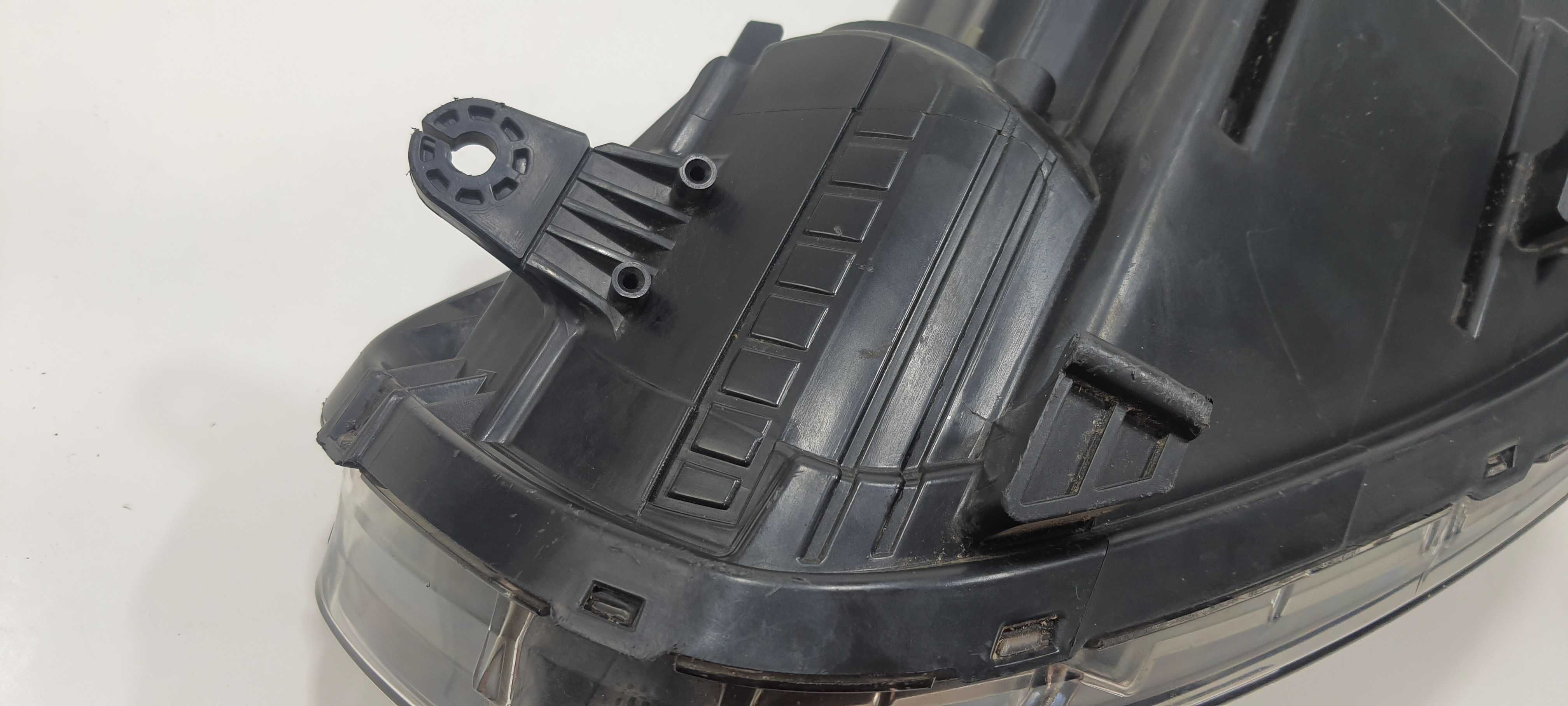 Farol Direito Recuperado Kia Picanto Ex 1.0 2012 921021y0 Direito/passageiro 4