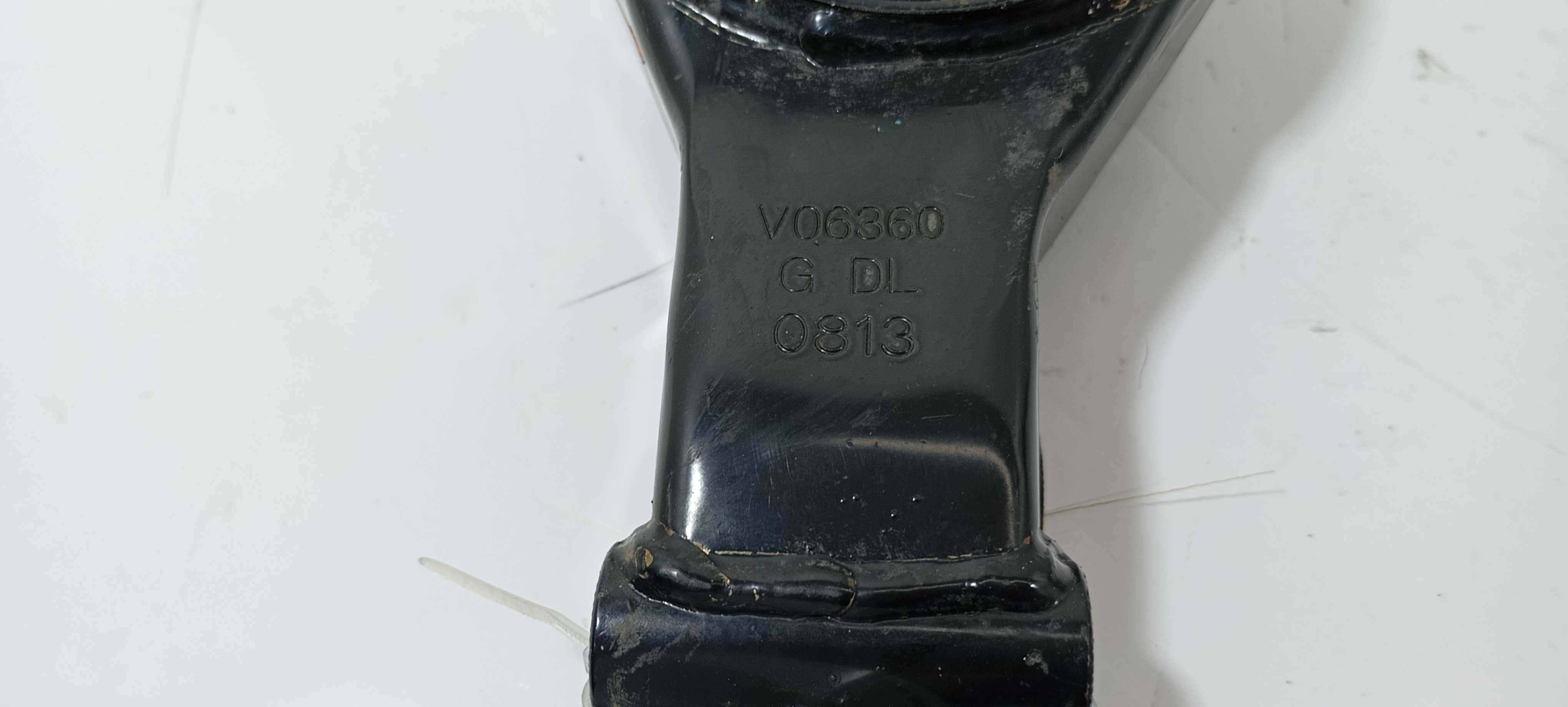 Coxim Inferior Câmbio Chevrolet Cruze Sedan 1.8 2014 V06360 2
