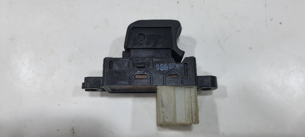 Botão Vidro Dianteiro Direito Nissan March 2019 18517sd 5
