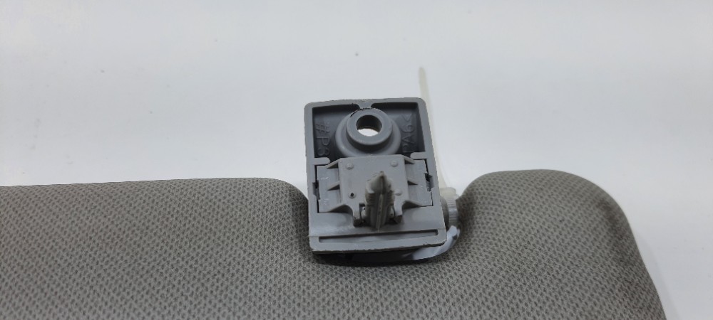 Quebrasol Lado Esquerdo Hyundai Ix35 2.0 2012 852202s050om 2