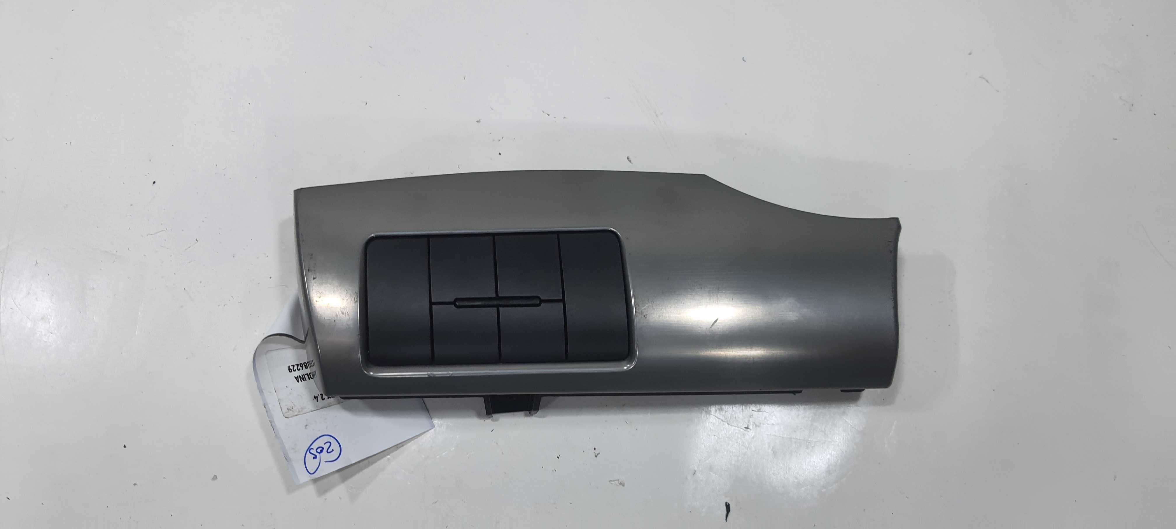Moldura Do Painel Kia Sorento 2.4 2012 937002p201xma 4