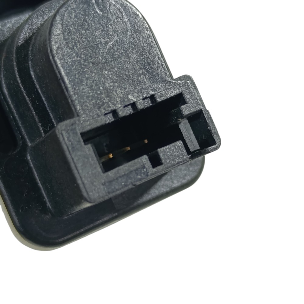 Interruptor freio Peugeot 208 ano 2024 9813503100 6