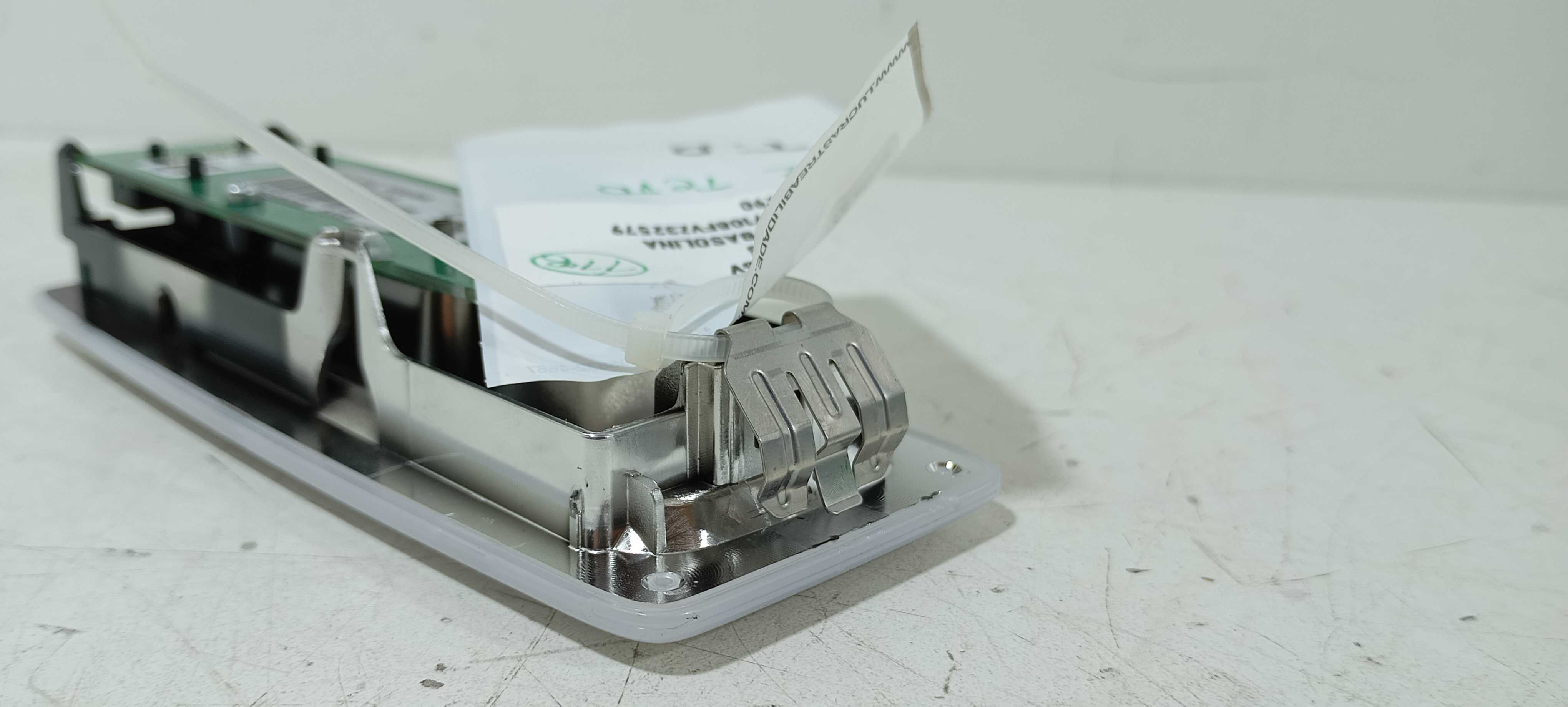 Luz Teto Traseiro Direito Bmw 225i 2.0 2015 V2290 8