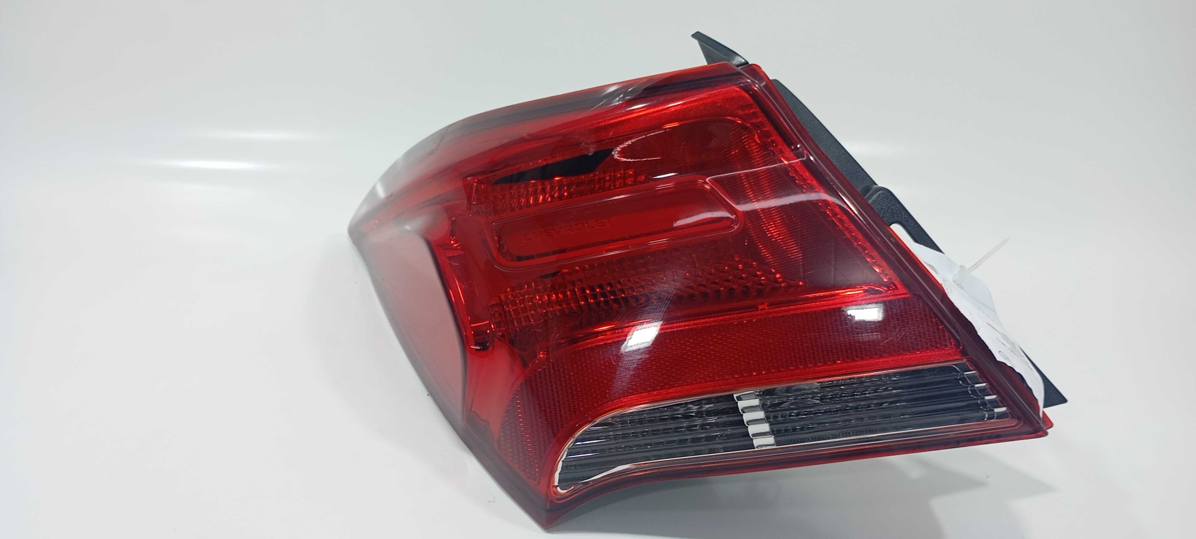 Lanterna Traseira Esquerda Gm Prisma 1.4 Lt 2019 52137180 Esquerdo/motorista Vermelha 3