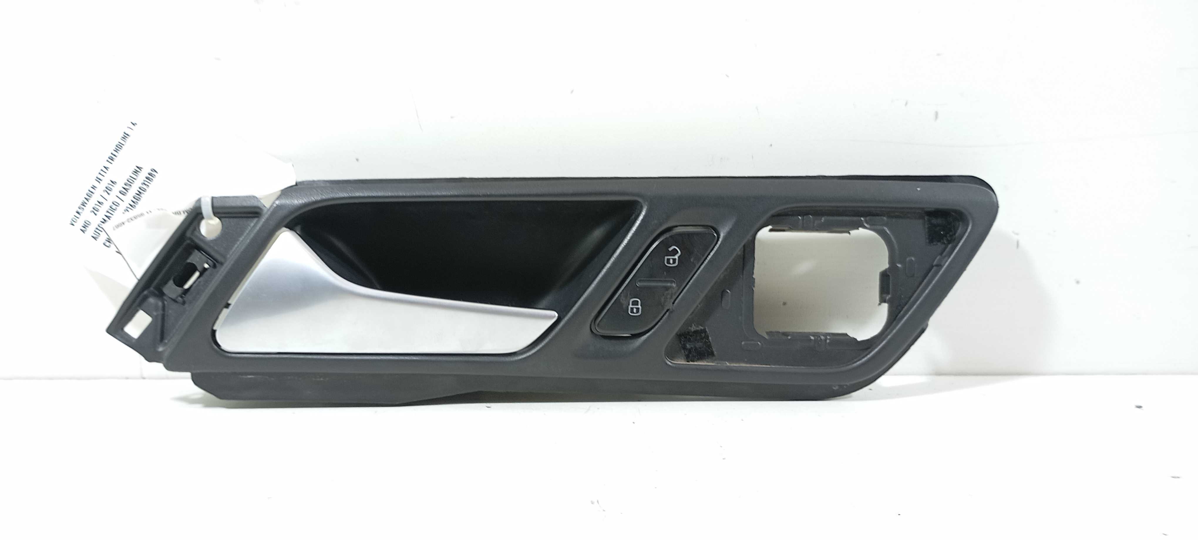 Maçaneta Interna Diant. E. Volkswagen Jetta 1.4 2016 V2297 Preto/prata Dianteira 1