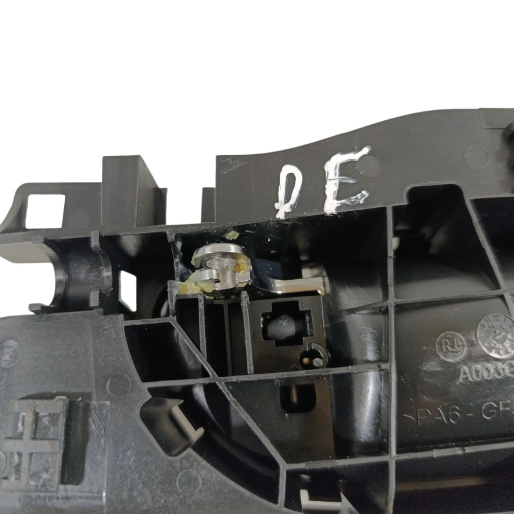 Maçaneta dianteira esquerda Peugeot 208 ano 2024 E1206288 7