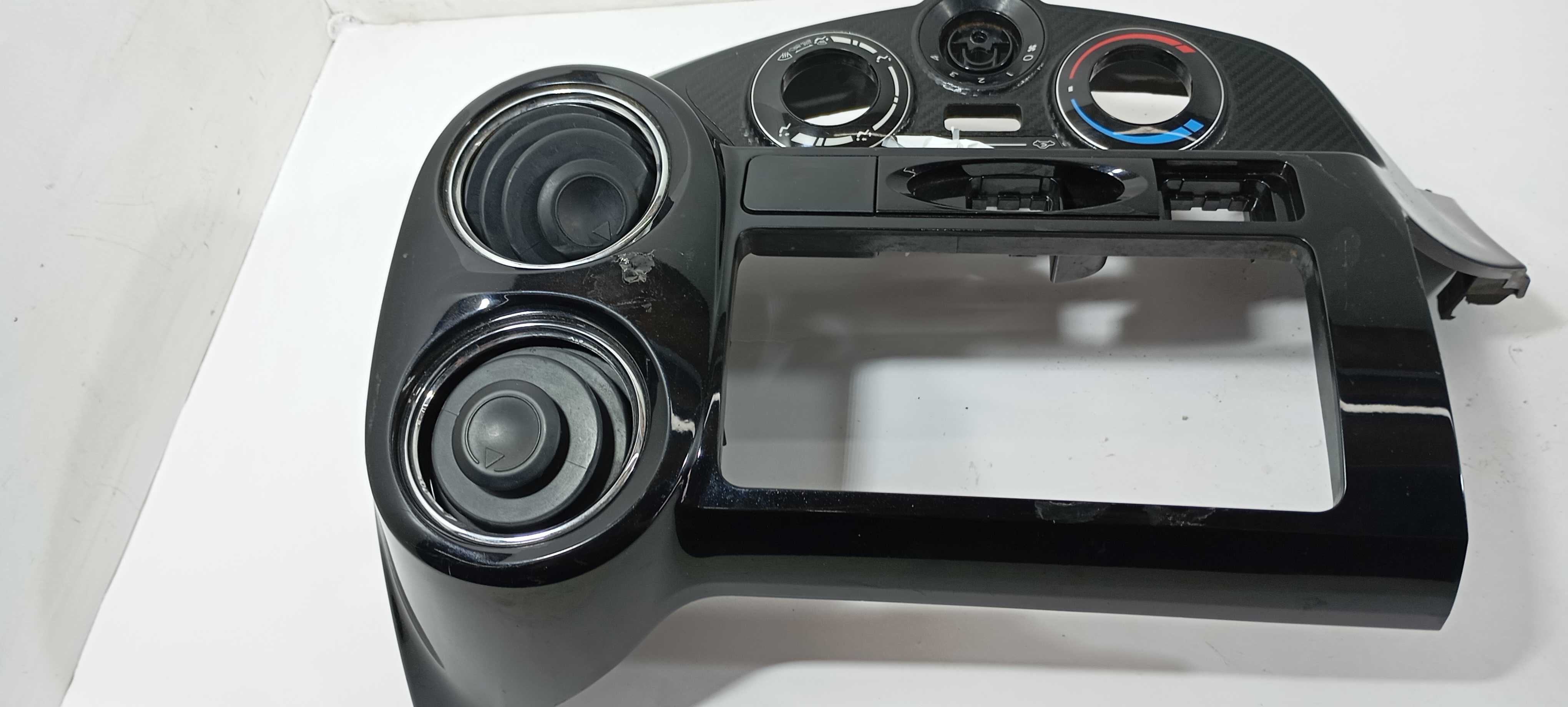 Moldura Central Comando Etios 1.5 2014 5540652400 Detalhe 5