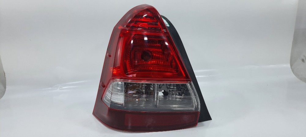 Lanterna Esquerda Detalhe Toyota Etios Sedan 2014 0490291 Esquerdo/motorista Vermelha 4