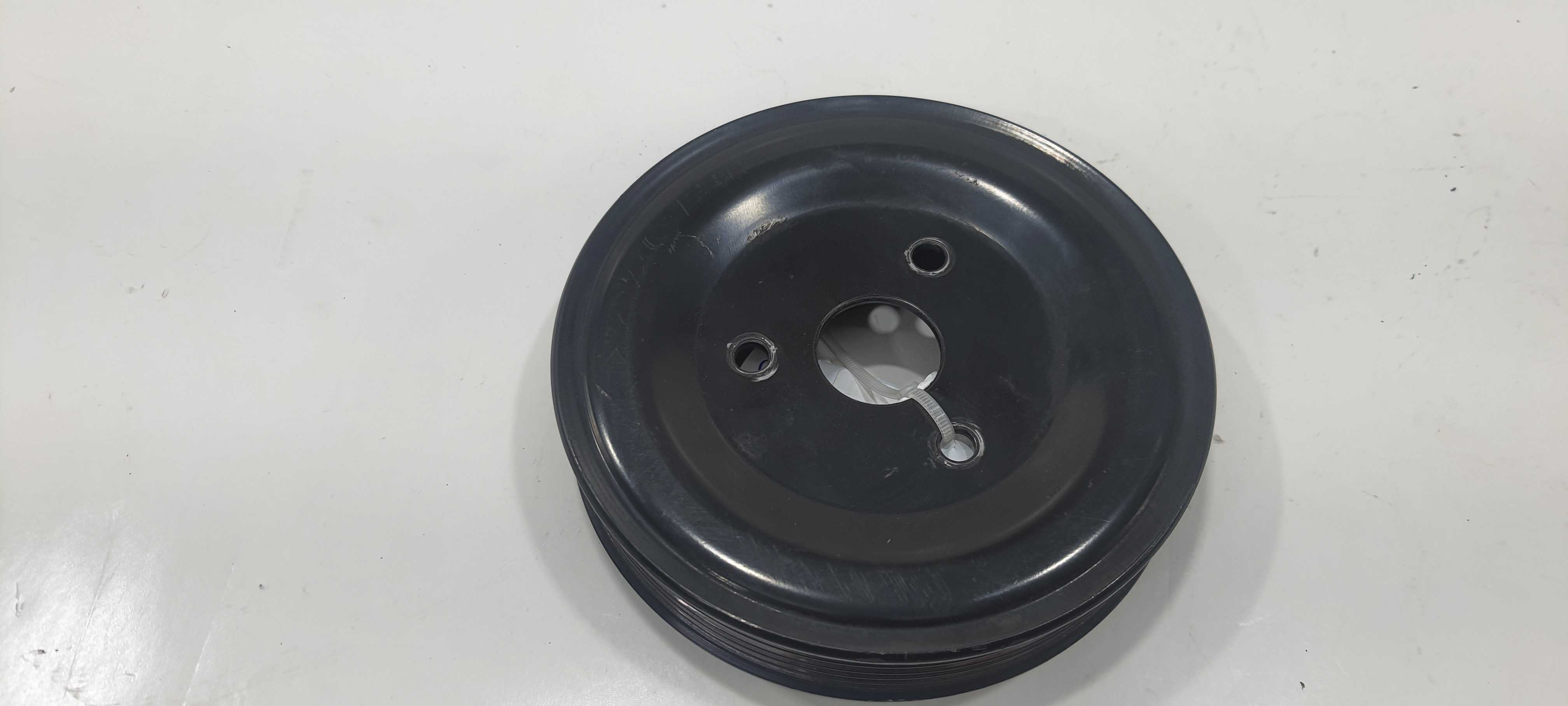 Polia bomba dagua Kia sorento 2.4 2012 252213c100