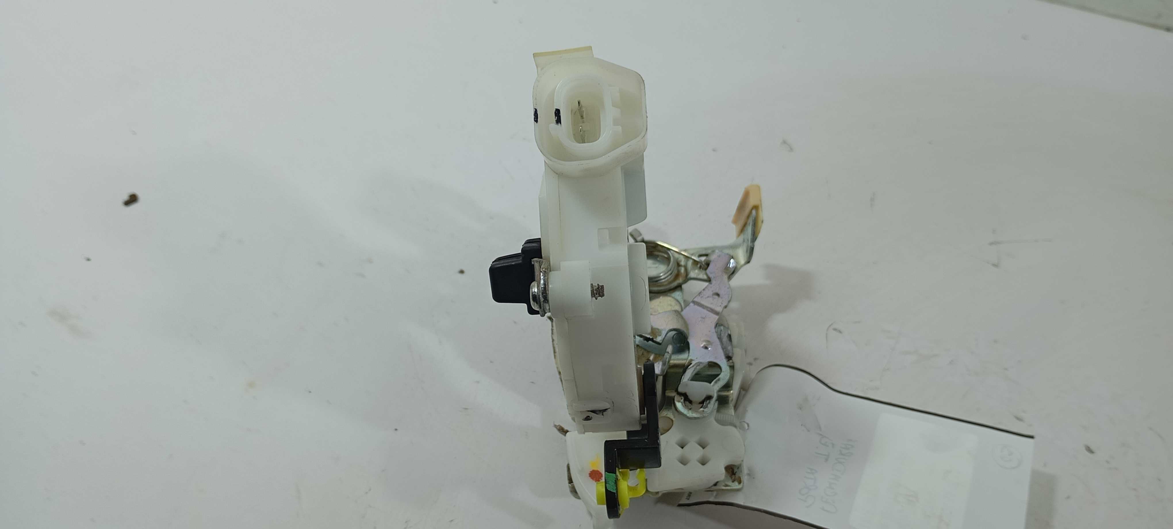 Fechadura Porta Traseira Esquerda Etios 1.5 2014 690600d180 2