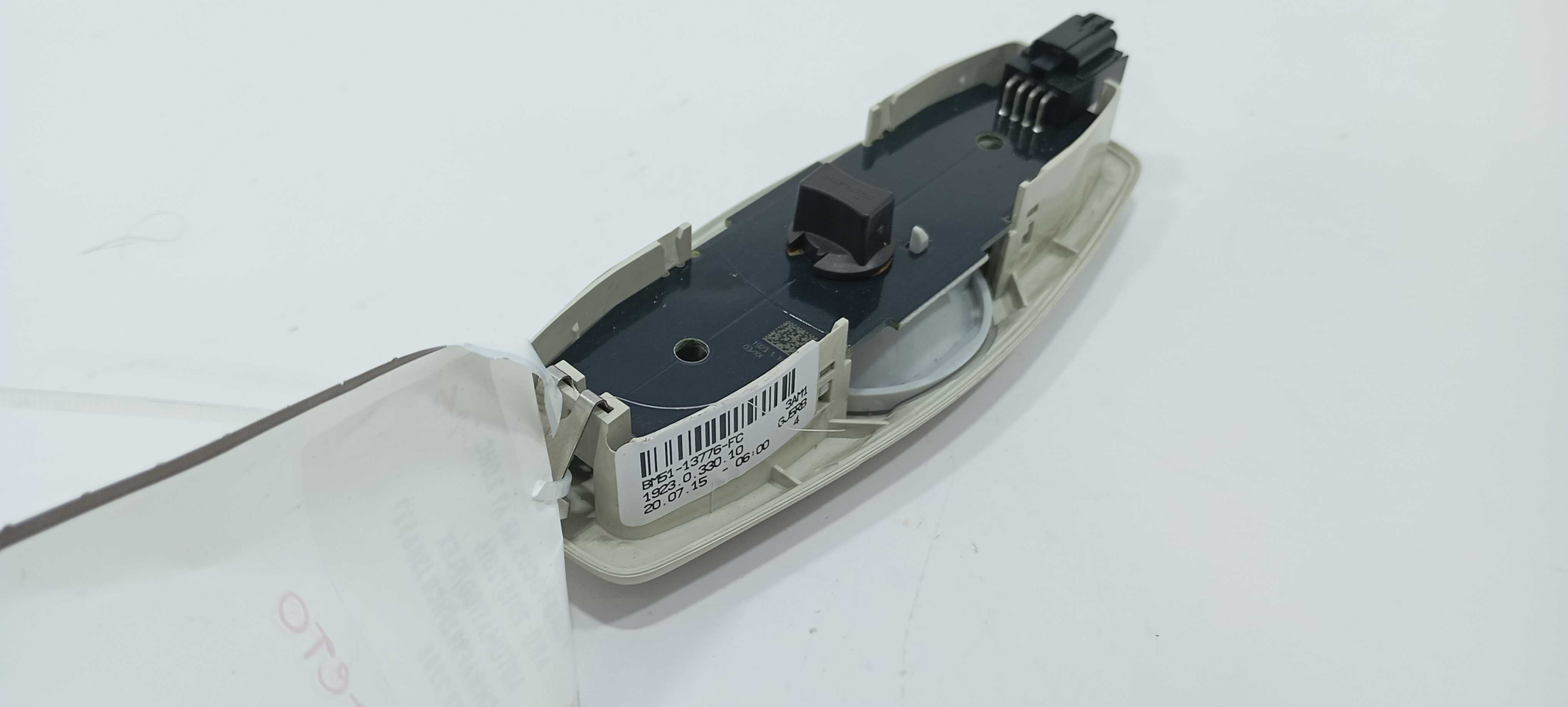 Luz Teto Traseiro Focus Se At Flex 2.0 2015 V2285 3