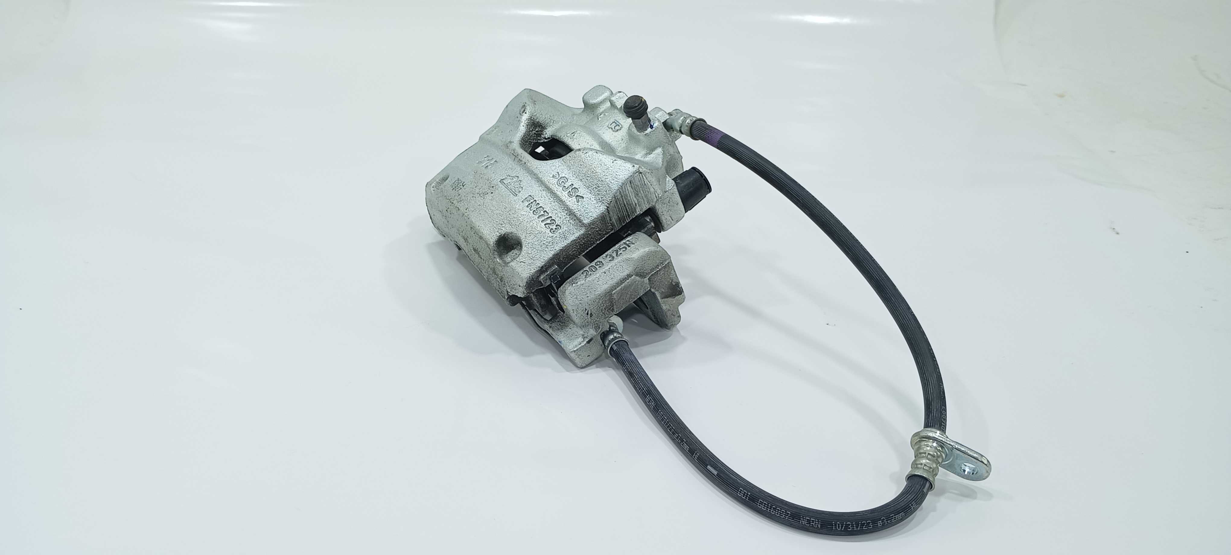 Cavalete Dianteiro Esquerdo Honda Hr-v Hs 1.5 2024  V2280 2