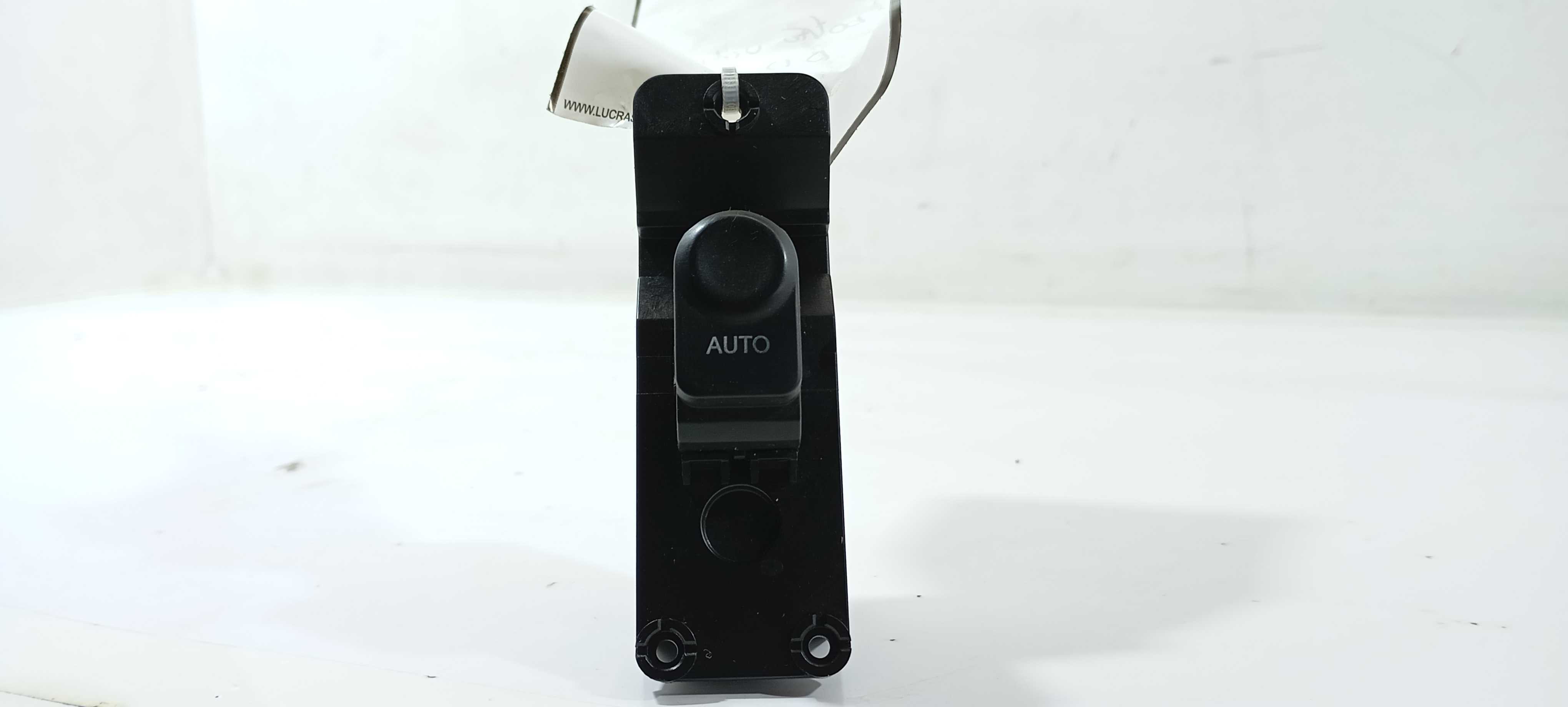 Botão Vidro Dianteiro D.  Hb20x Premium 1.6 2018 935751s100 2