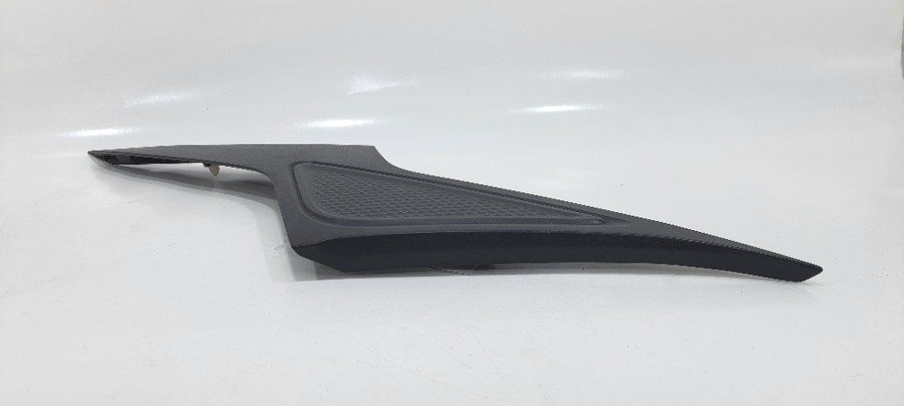 Moldura Coluna Traseira Direita Hyundai Hb20 2021 878840r150 Preto 2