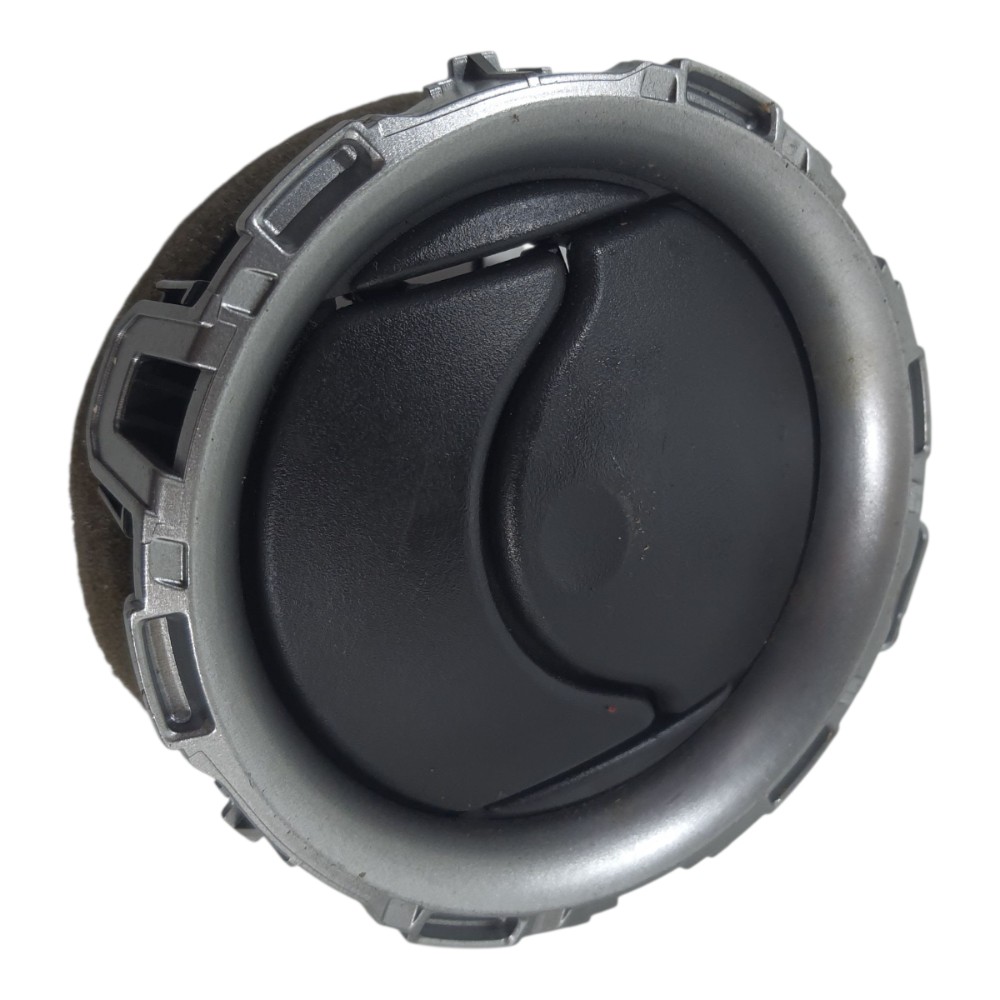 Difusor de ar esquerdo Nissan Versa 2017 687009l111