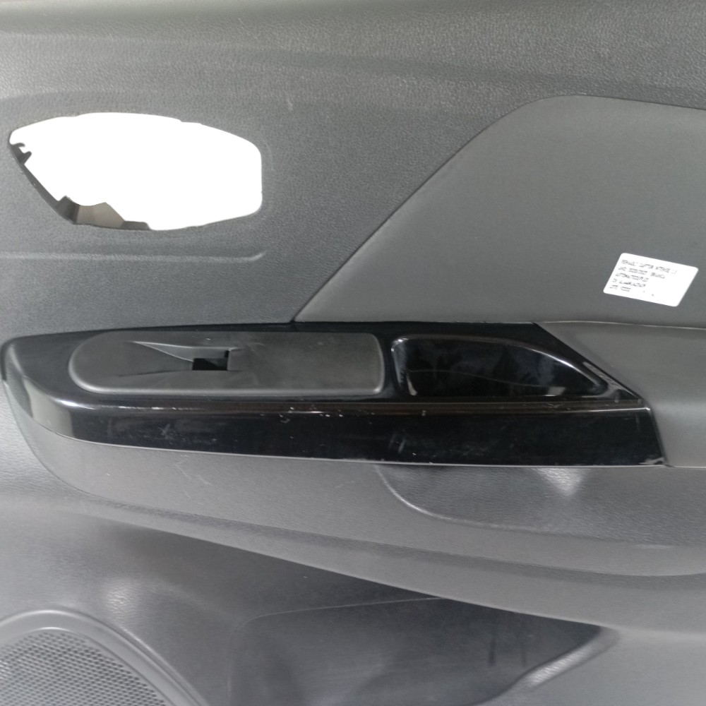 Forro porta Captur 2.0 2021 Dianteiro esquerdo 80900637R 5