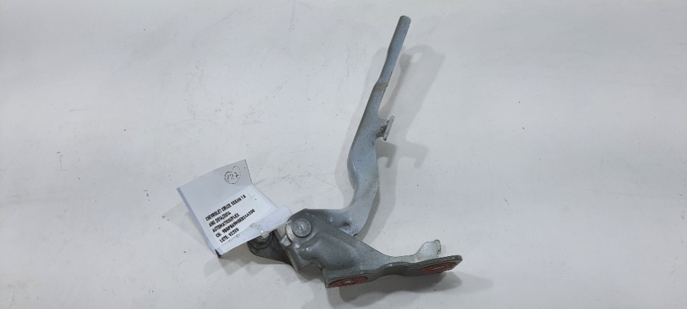 Braço Capô Direito Chevrolet Cruze Sedan 2014 95133600 4