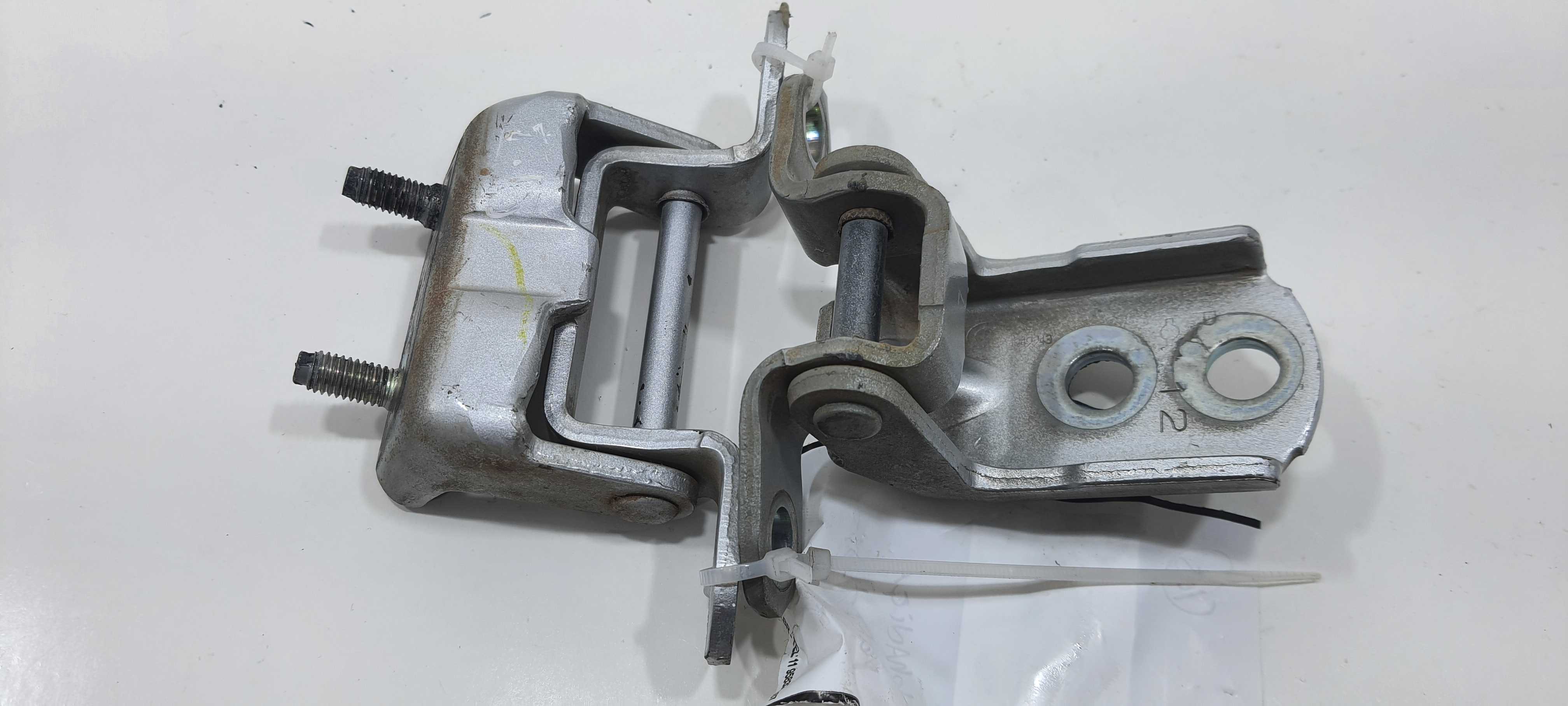 Dobradiça Porta T Direita Nissan Tiida Sedan 1.8 2012 V2305 2