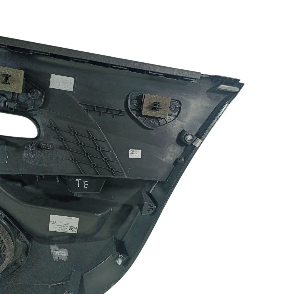 Forro porta traseira esquerda Peugeot 208 2024 9832875180 2