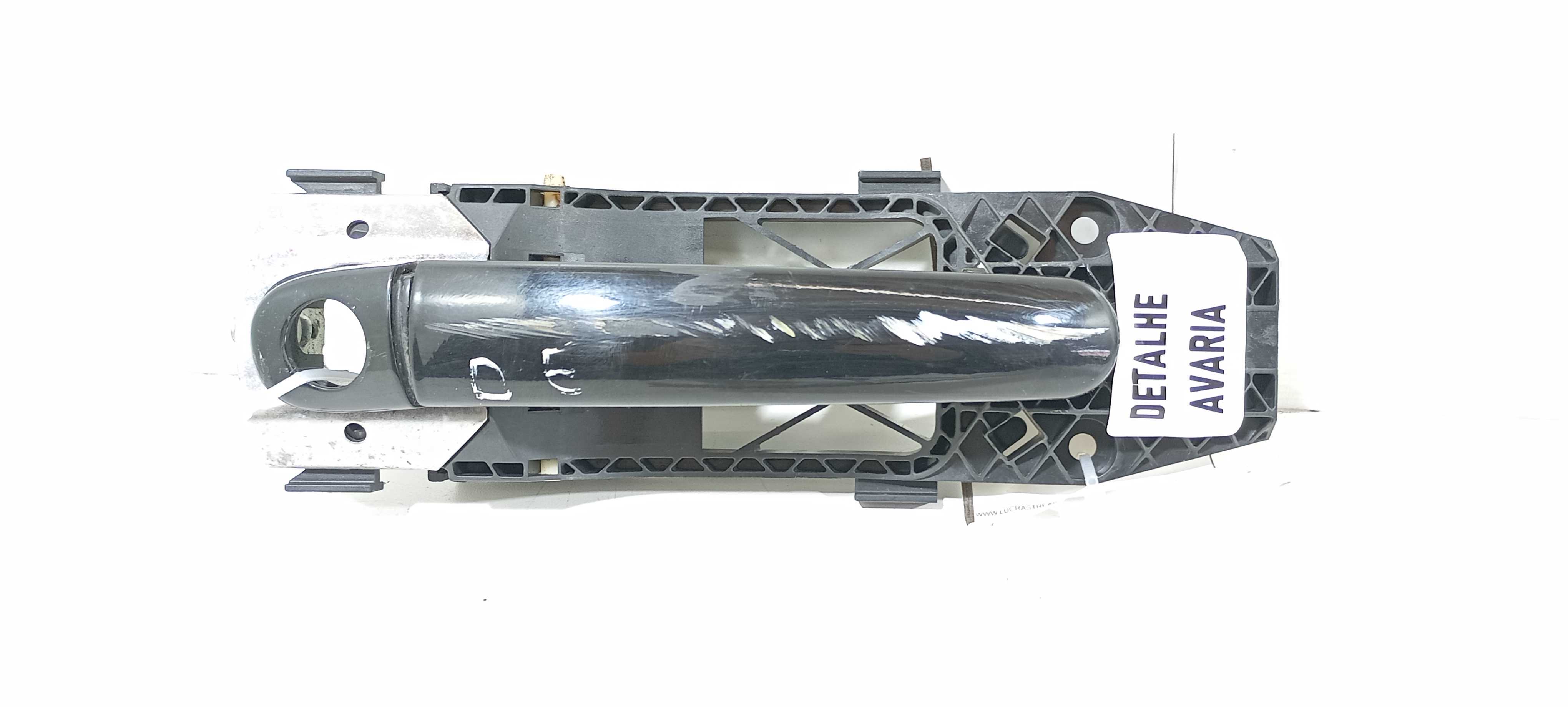 Maçaneta Exter. Diant. E. Vw Jetta 1.4 16 V2297 C/ Detalhe  Preto Dianteira 2